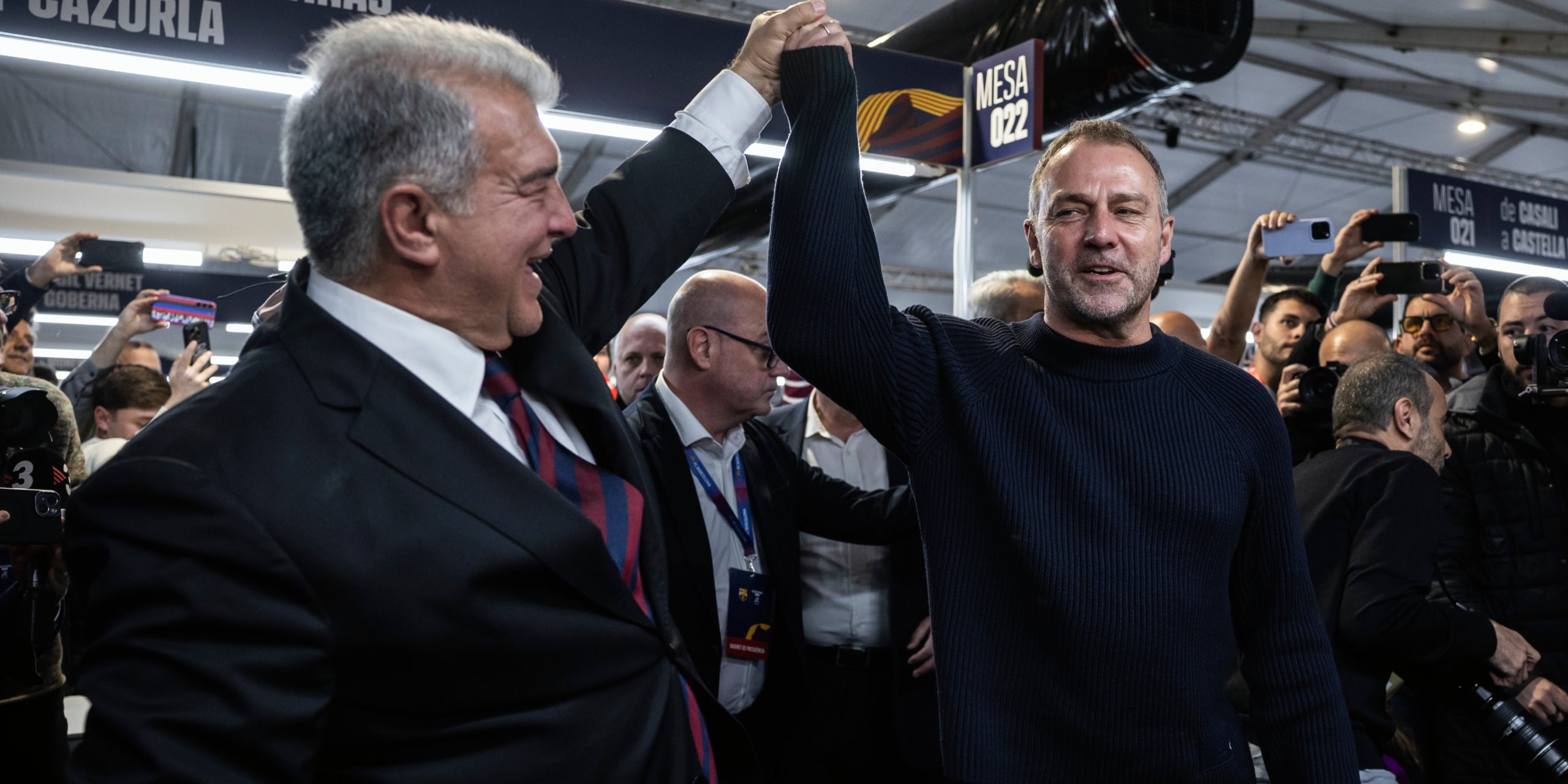 Joan Laporta i Hansi Flick, durant les eleccions del Barça | Europa Press