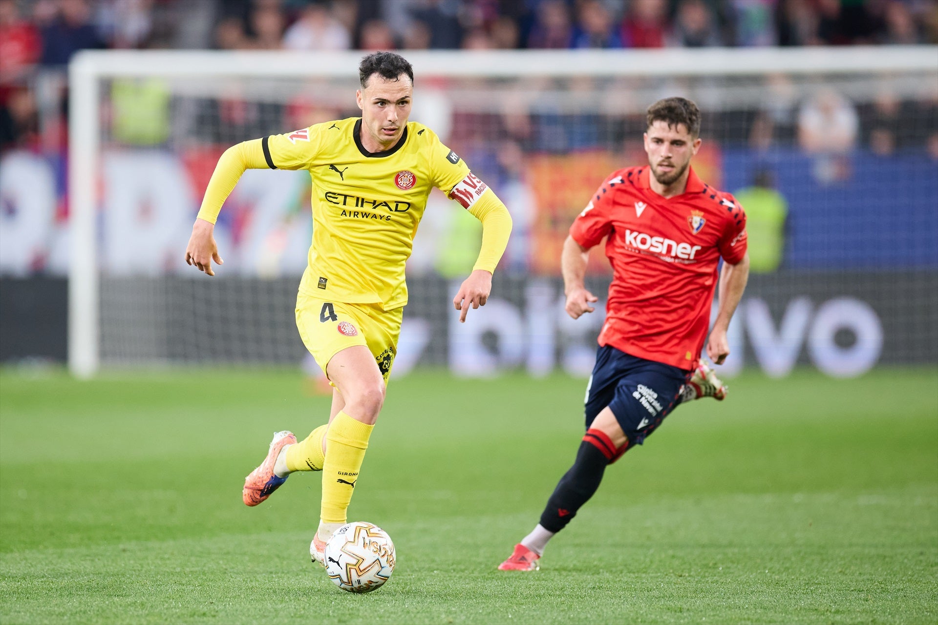 Arnau Martínez i Iker Muñoz durant l'Osasuna Girona | Europa Press