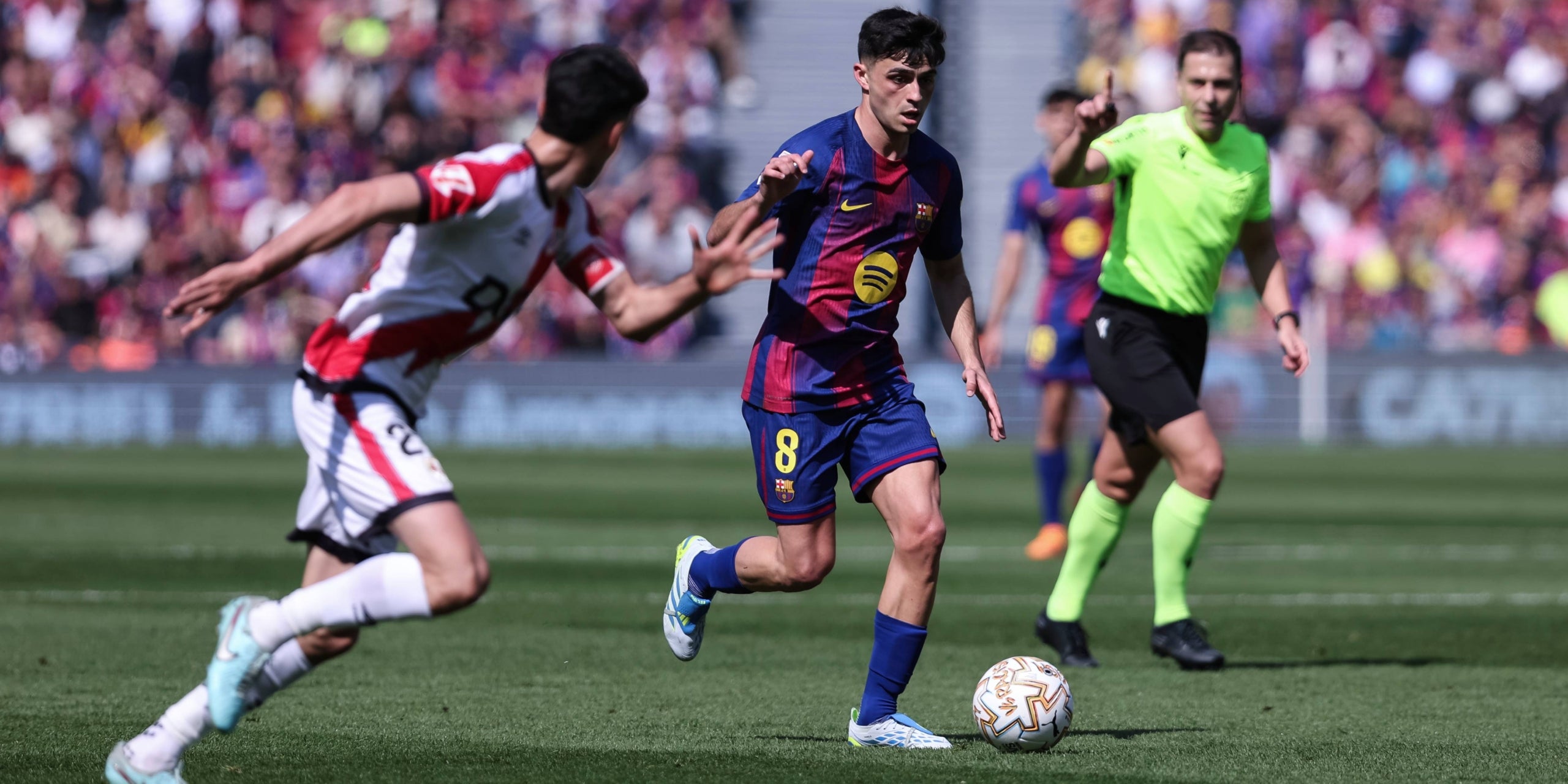 Pedri, durant el Barça-Rayo | Europa Press