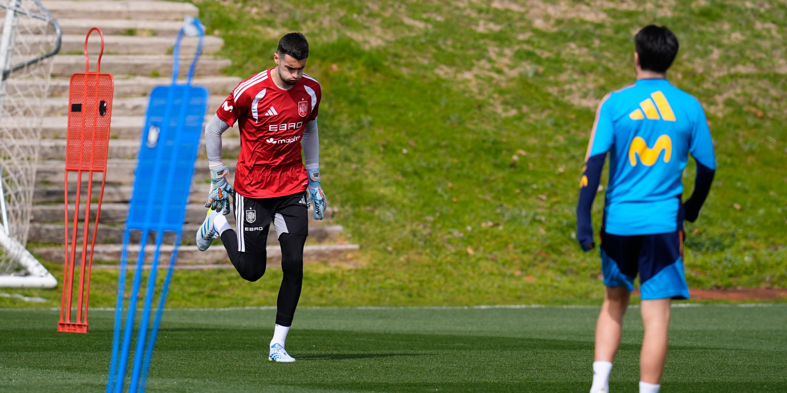 Joan Garcia, durant un entrenament amb la selecció espanyola | Europa Press
