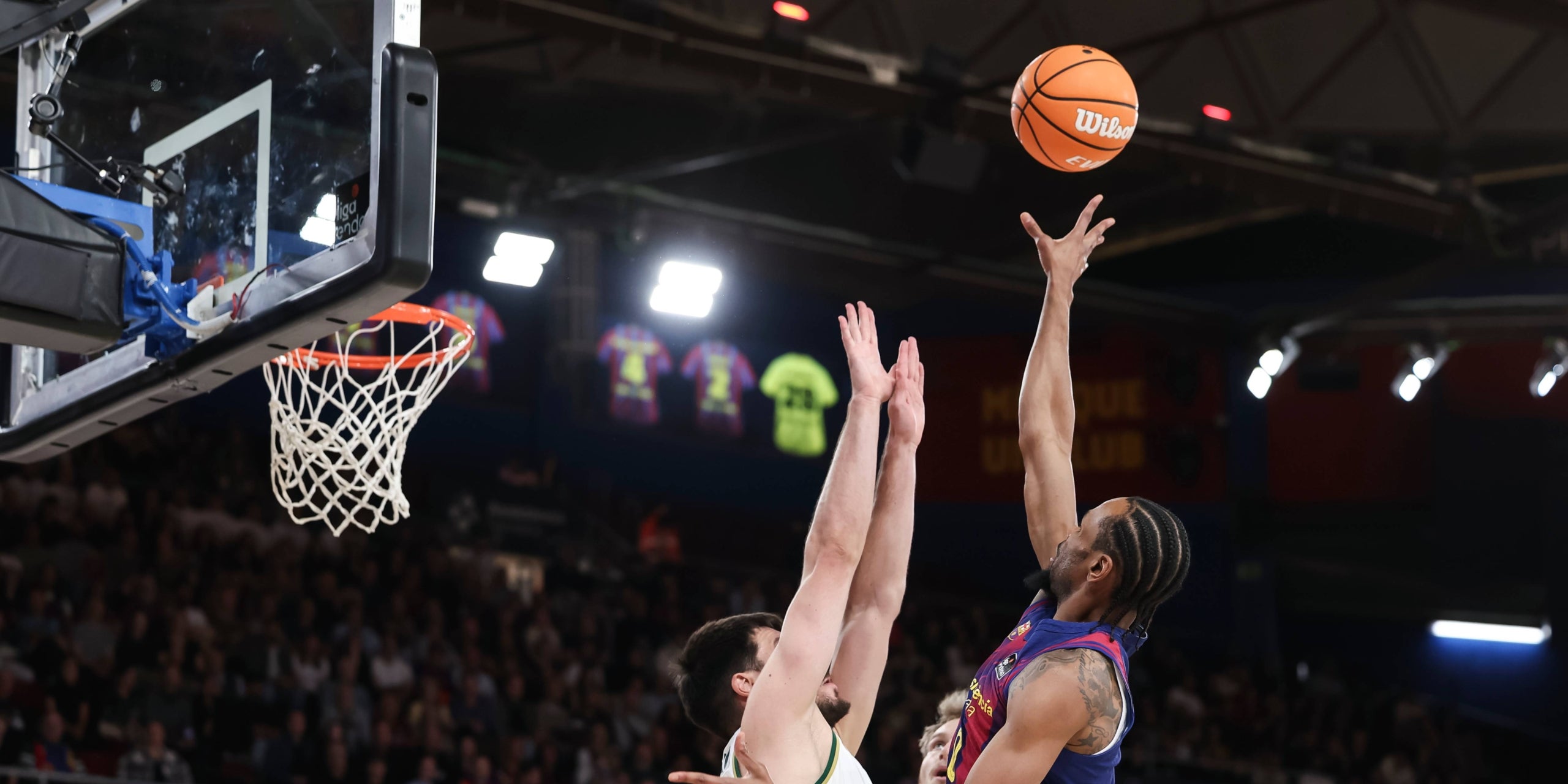 Kevin Punter anotant contra l'Unicaja. | Europa Press