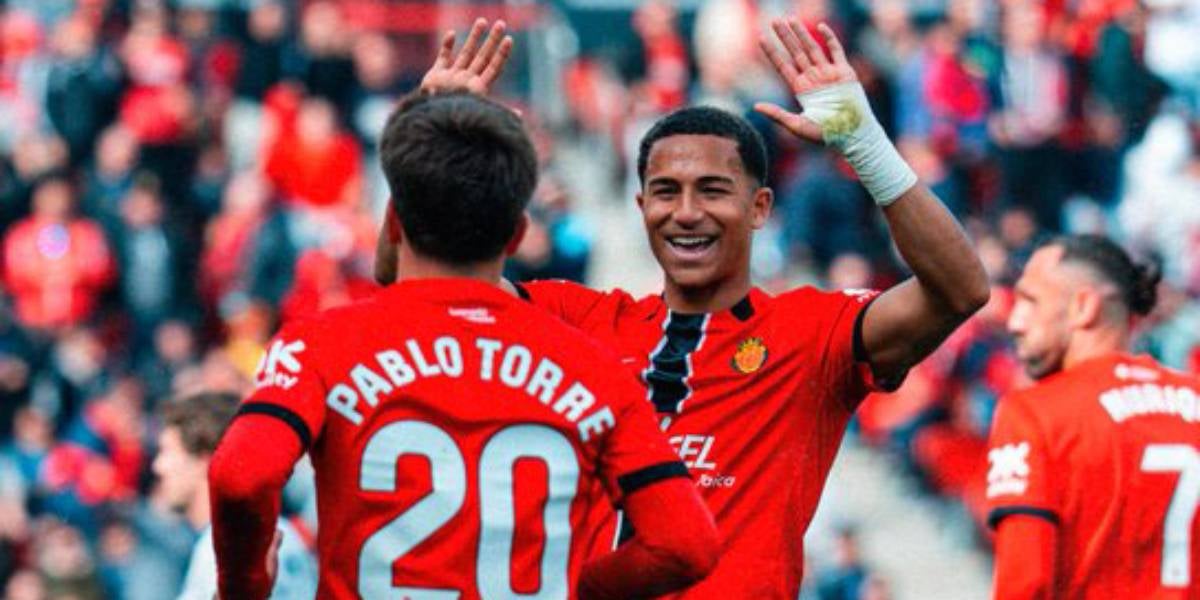 Els jugadors del Mallorca, celebrant la victòria contra l'Espanyol | RCD Mallorca