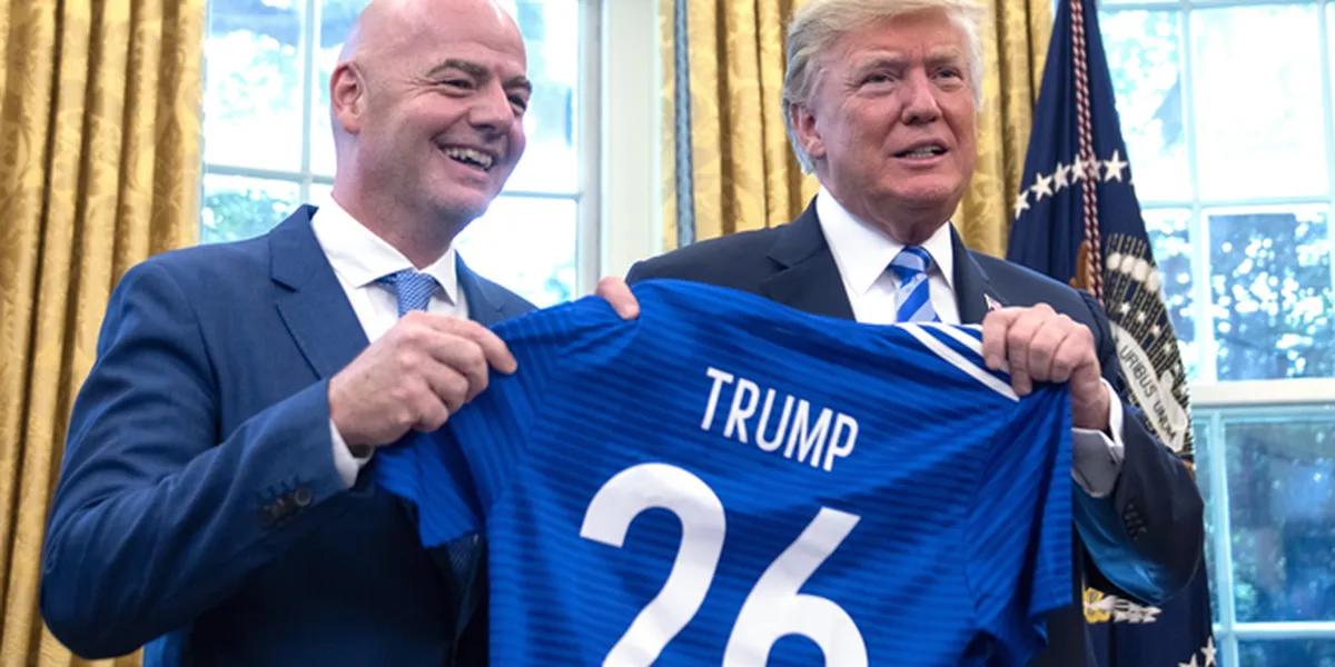 El president de la FIFA, Gianni Infantino, i el president dels Estats Units, Donald Trump, al Despatx Oval de la Casa Blanca | Europa PRess