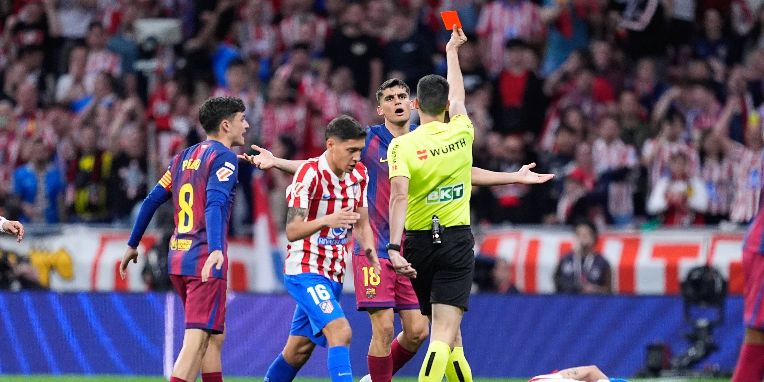 La no-expulsió a Gerard Martín a l'Atlètic-Barça | Europa Press