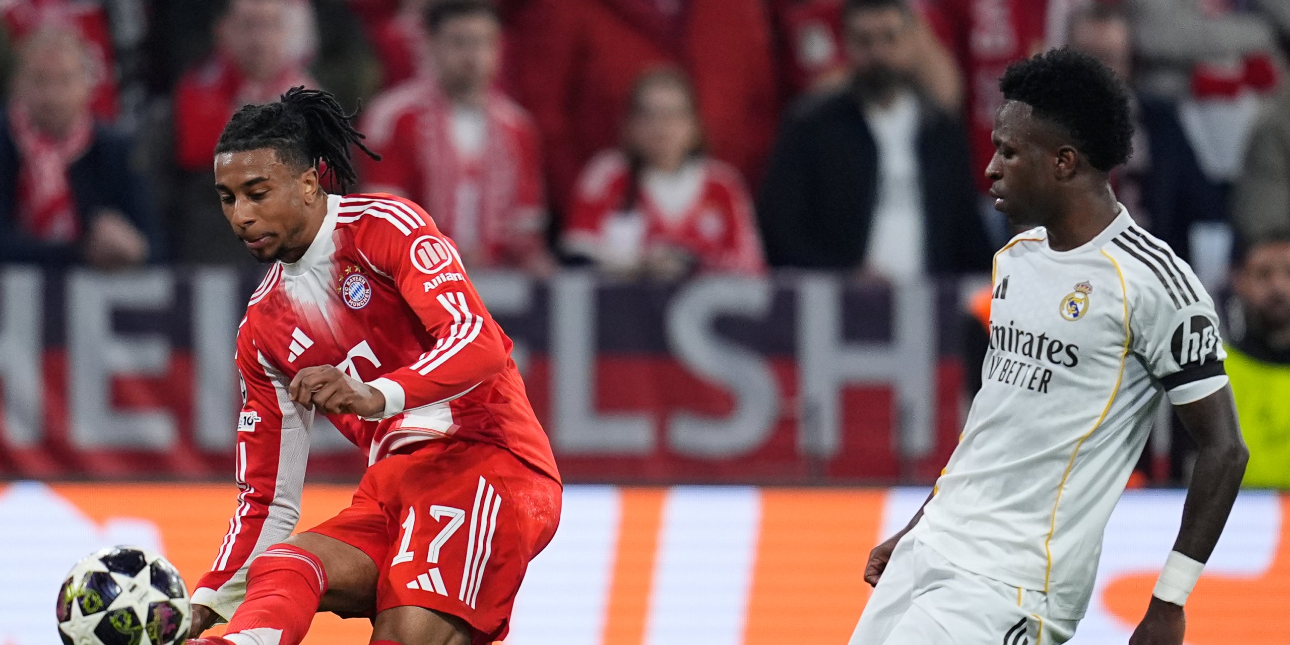 Michael Olise i Vinicius, durant el Bayern-Madrid de Champions | Europa Press