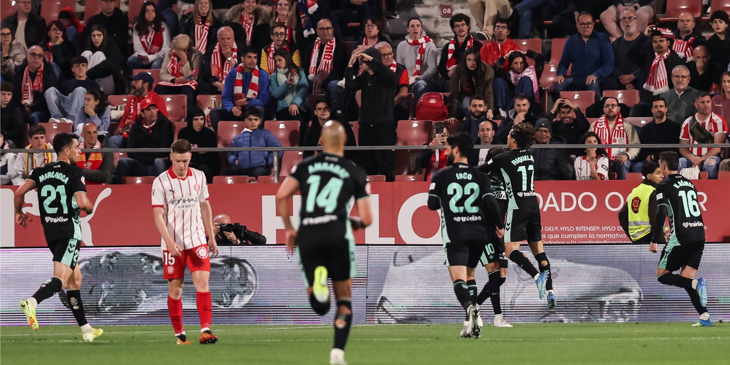 Els jugadors del Betis, celebrant un dels gols contra el Girona | Europa Press