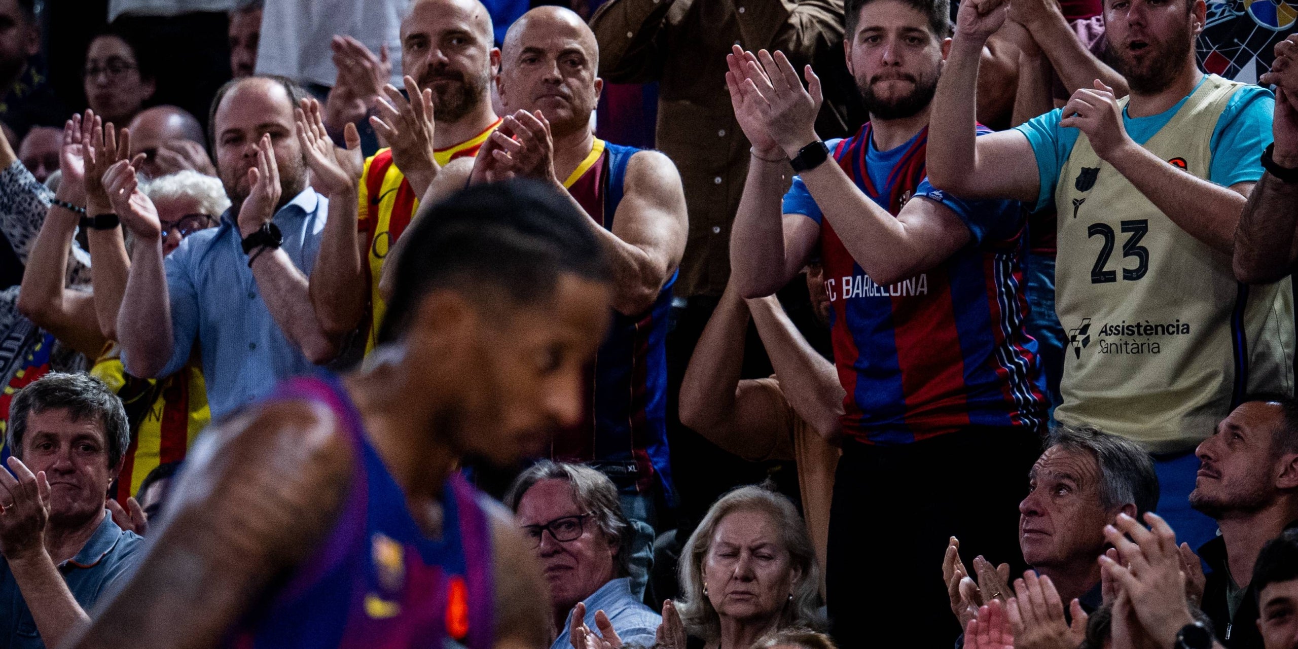 El Palau Blaugrana, aplaudint Will Clyburn | Barça Basket