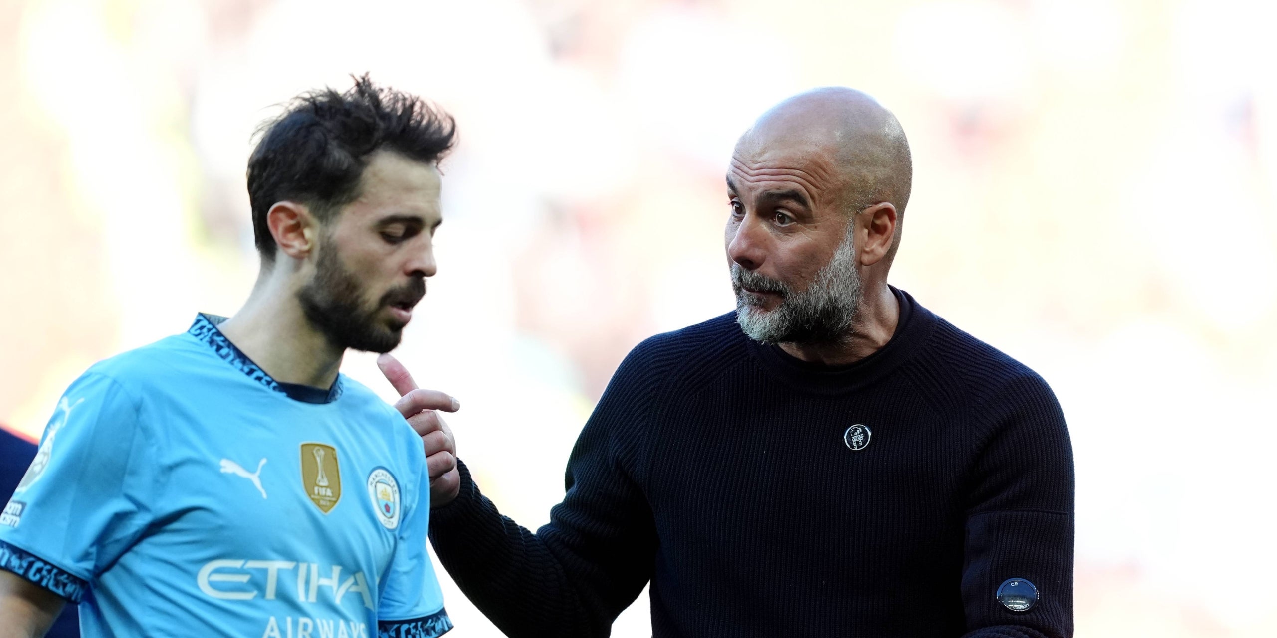 Bernardo Silva i Pep Guardiola a un partit del Manchester City. | Europa Press