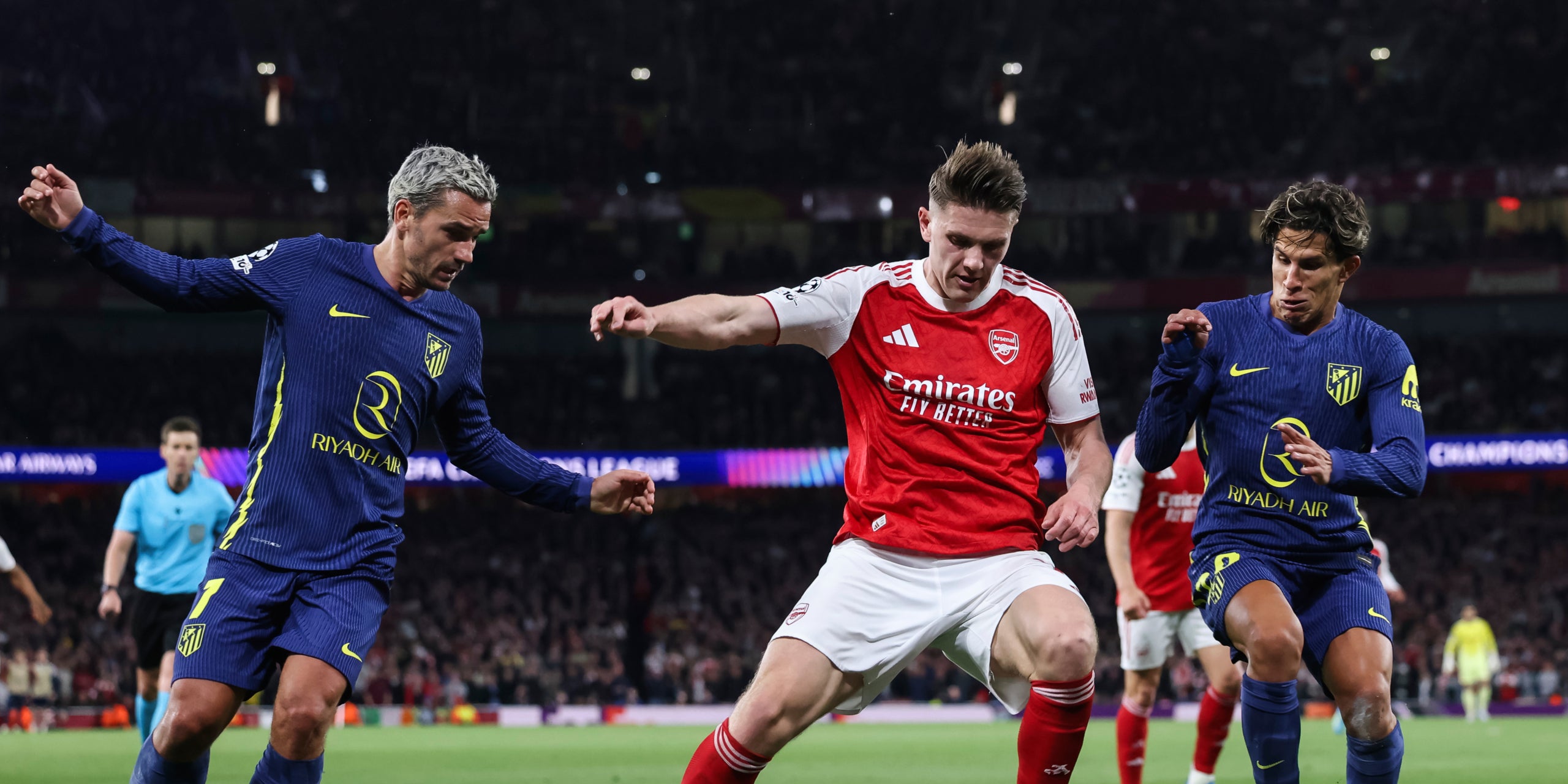 Antoine Griezmann, Viktor Gyökeres i Giuliano Simeone, durant l'Arsenal-Atlètic de Champions | Europa Press