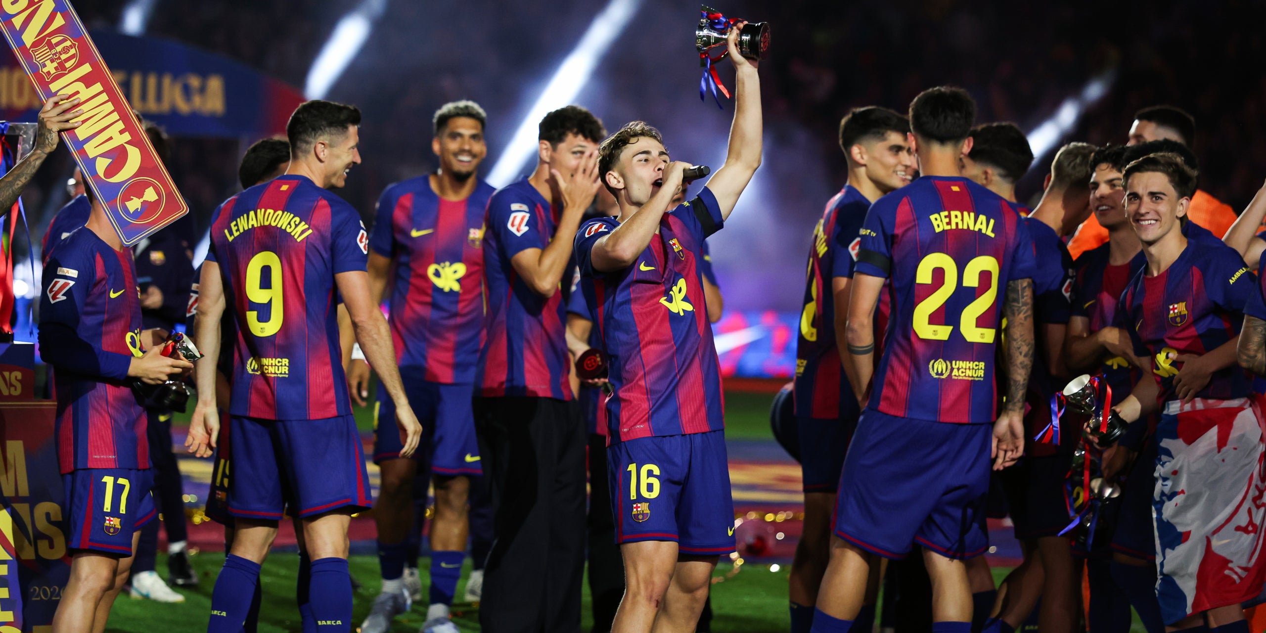 Els jugadors del Barça, celebrant el títol de Lliga al Camp Nou | Europa Press