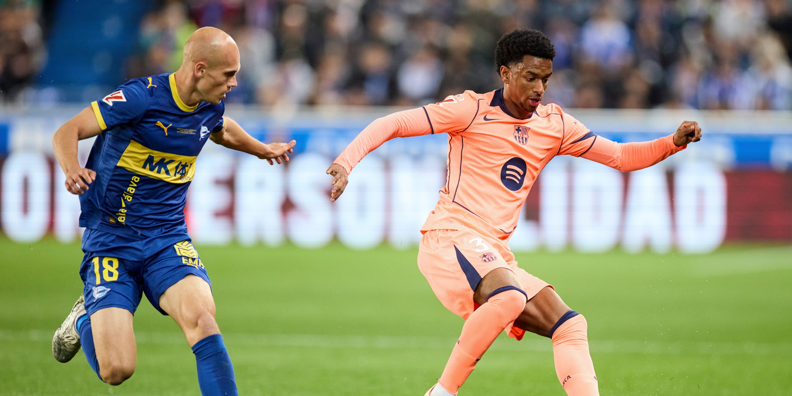Alejandro Balde, durant l'Alabès-Barça de Lliga | Europa Press