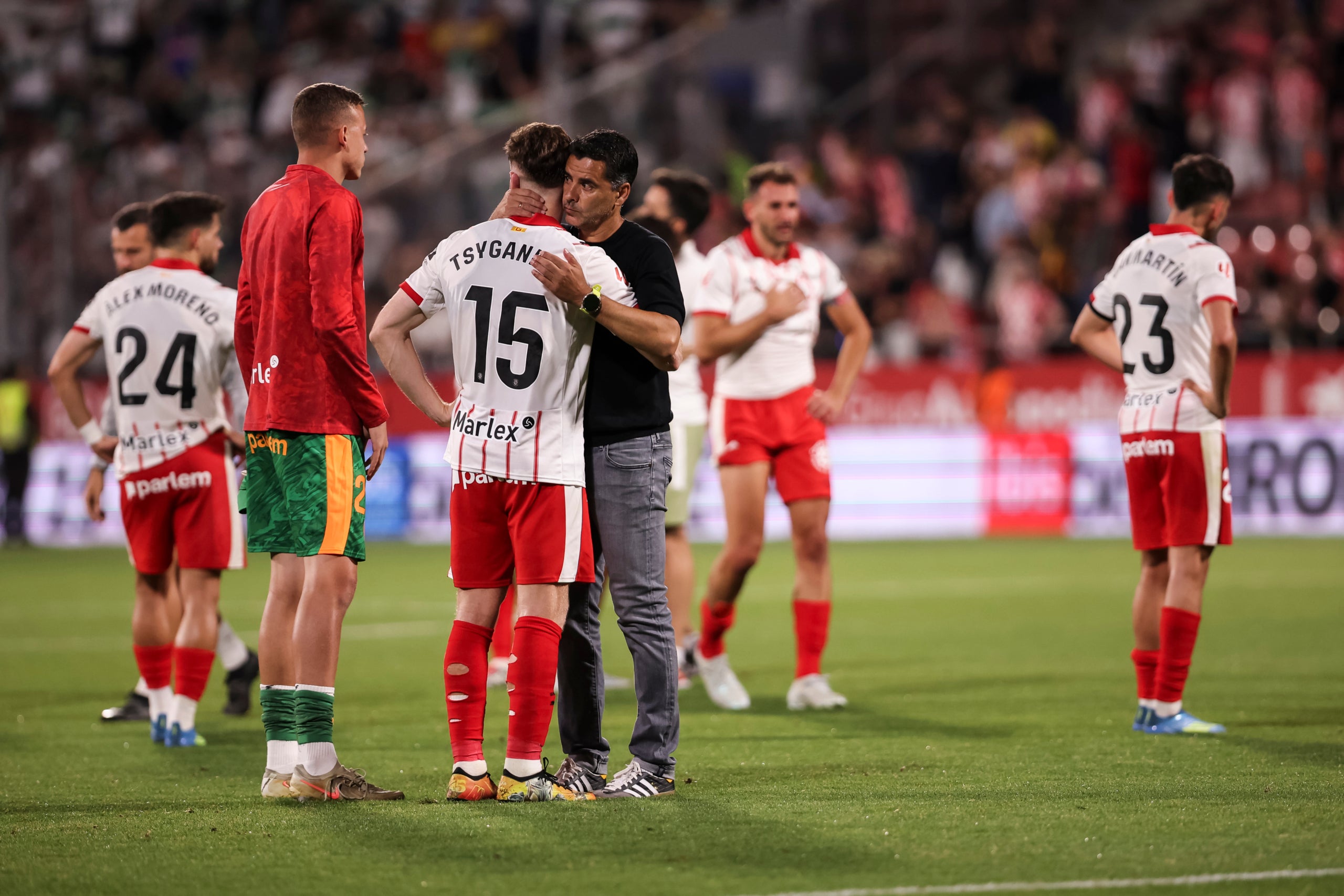 Míchel donant suport als seus jugadors. | Europa Press