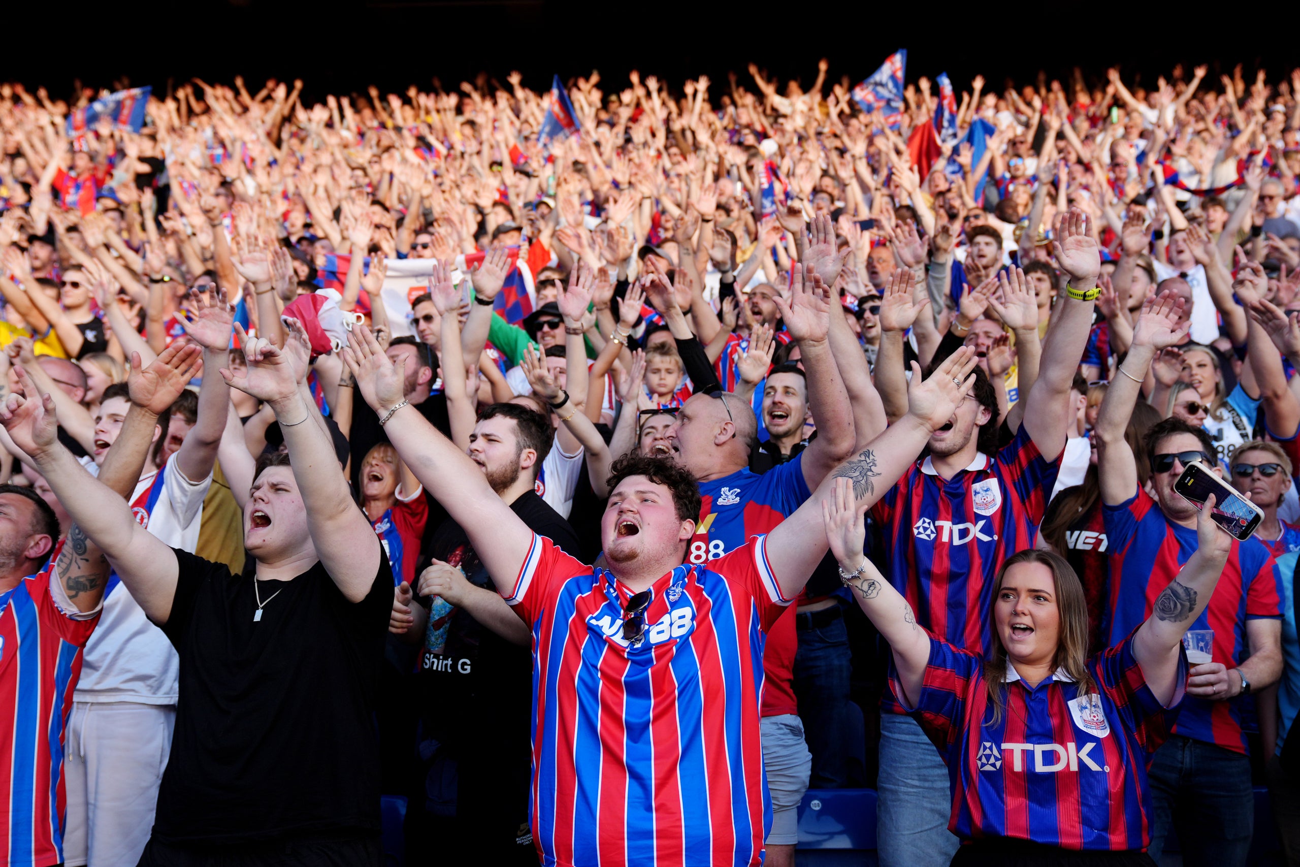 Els aficionats del Crystal Palace, durant la final de la Conference League | Europa Press