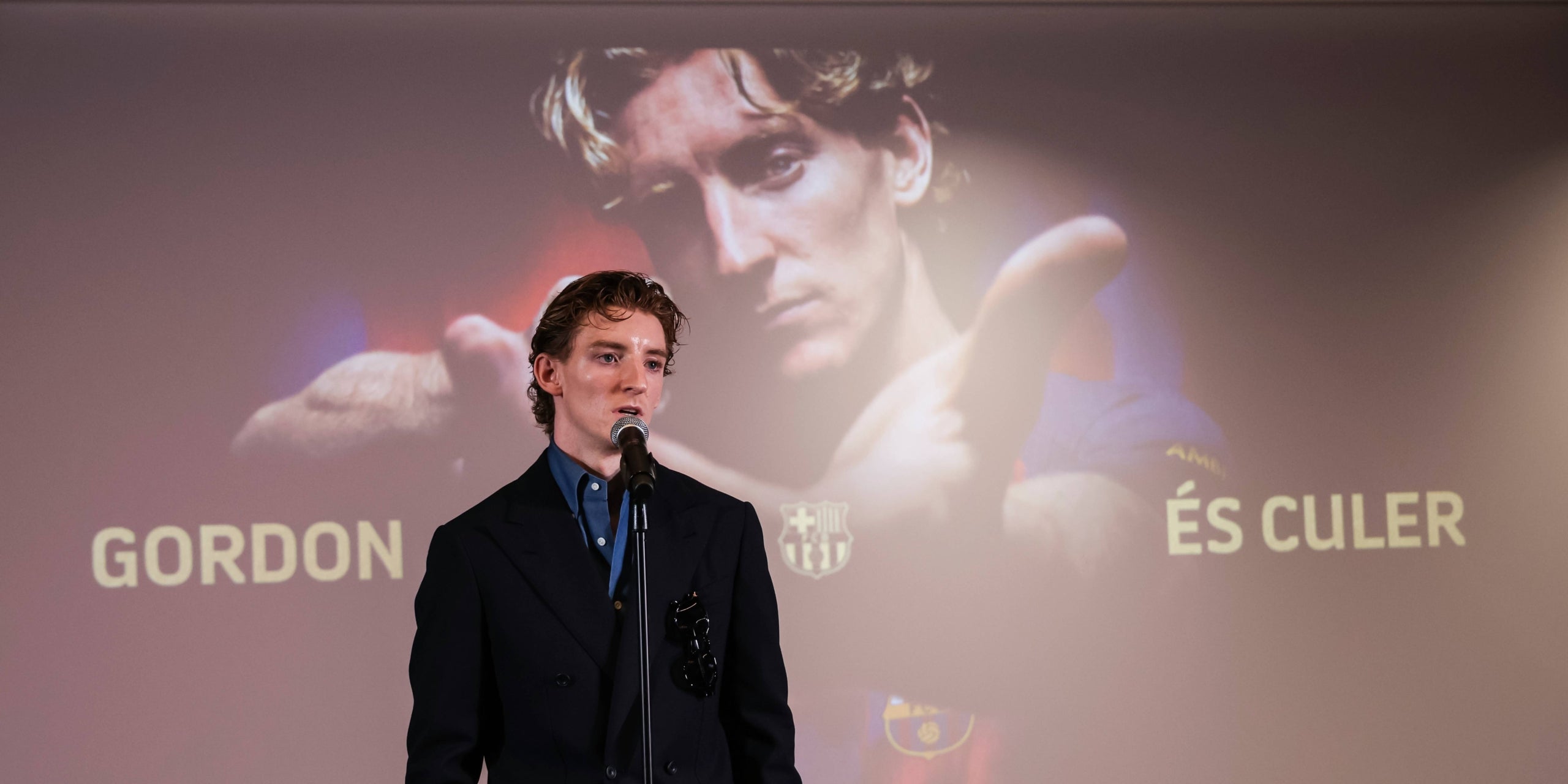 Anthony Gordon, en su presentación como jugador del Barça. | Europa Press