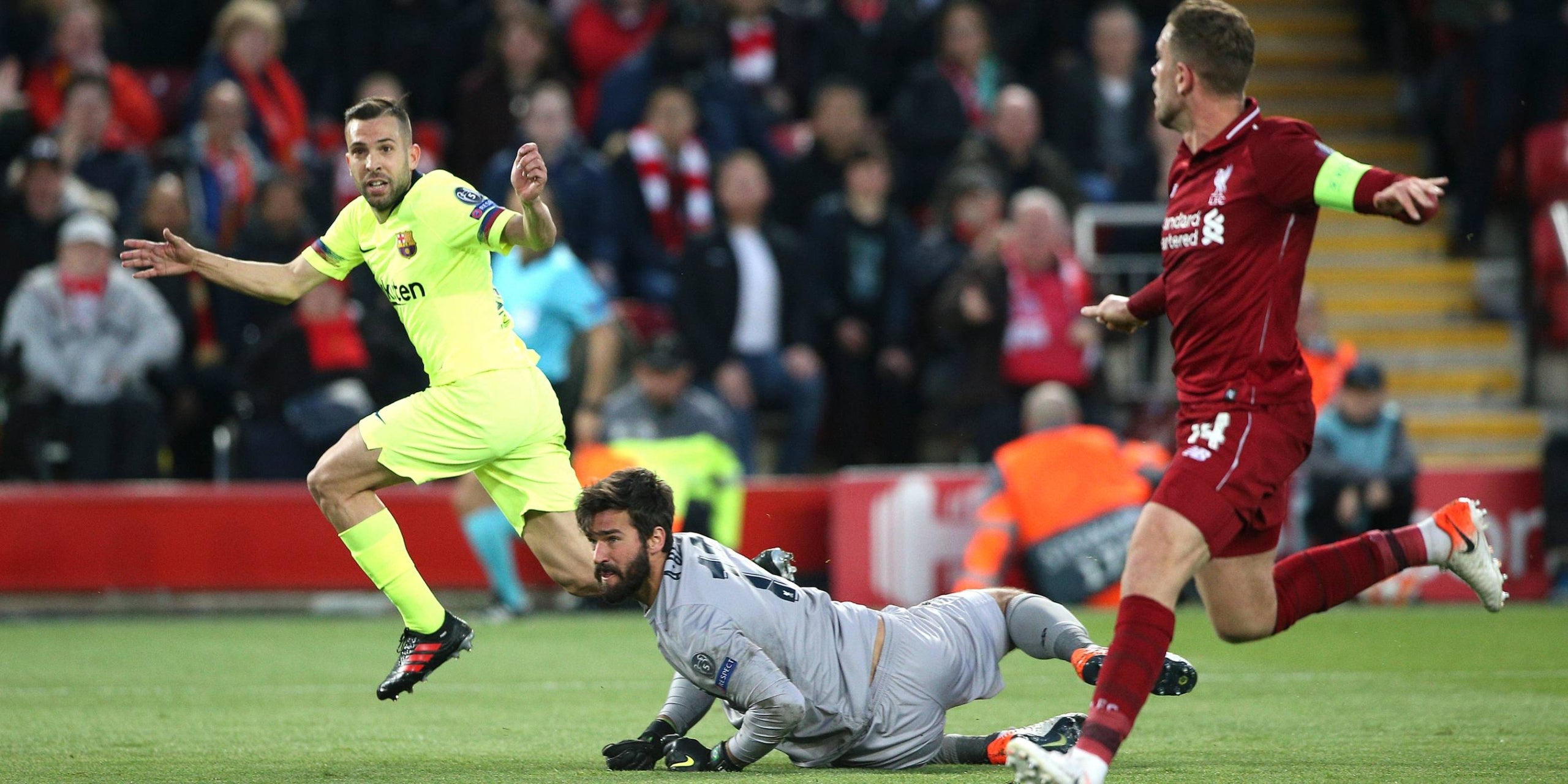 Jordi Alba, durant el Liverpool-Barça a Anfield | Europa Press