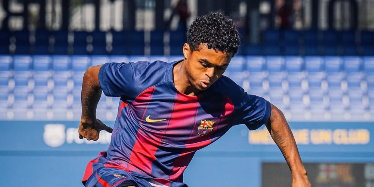 Shane Kluivert, fill de Patrick Kluivert, durant un partit amb el Barça Atlètic | @shanekluivert
