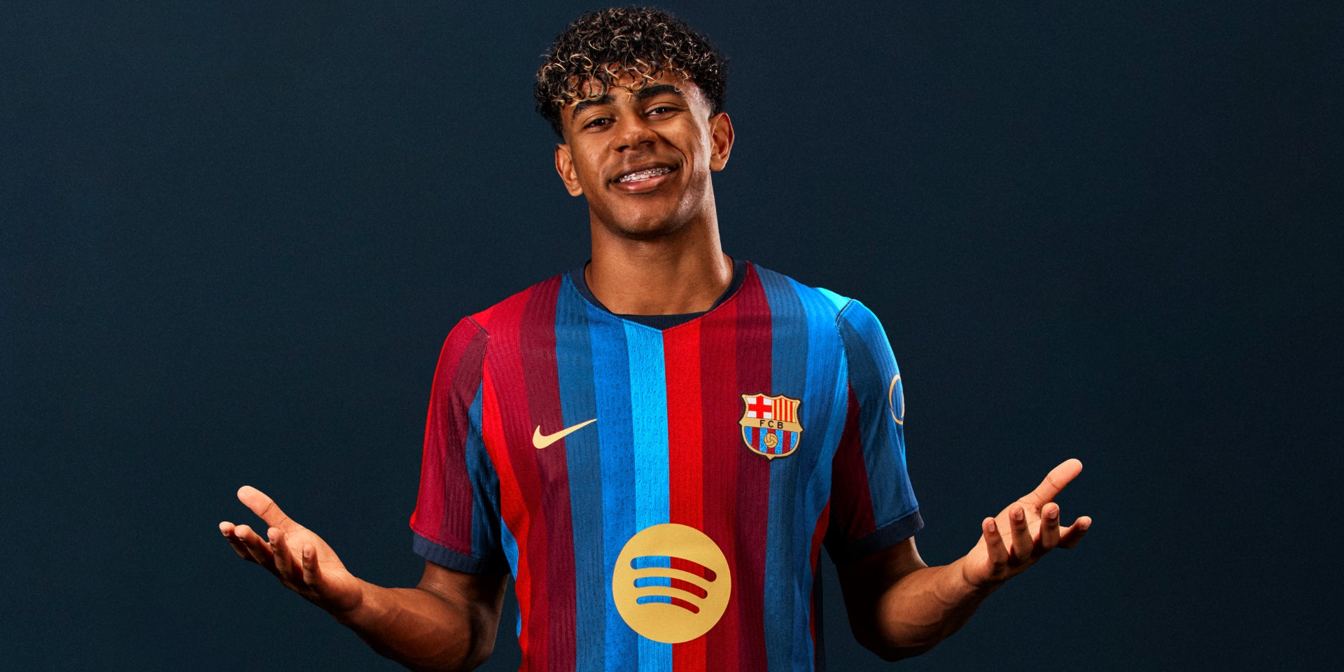 Lamine Yamal, amb la nova equipació del Barça | FC Barcelona