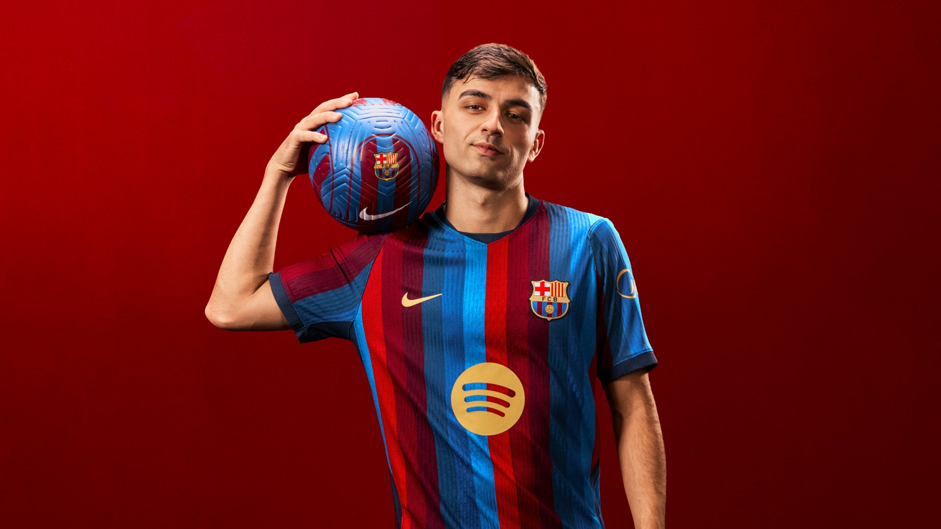 Pedri, amb la nova equipació del Barça | FC Barcelona