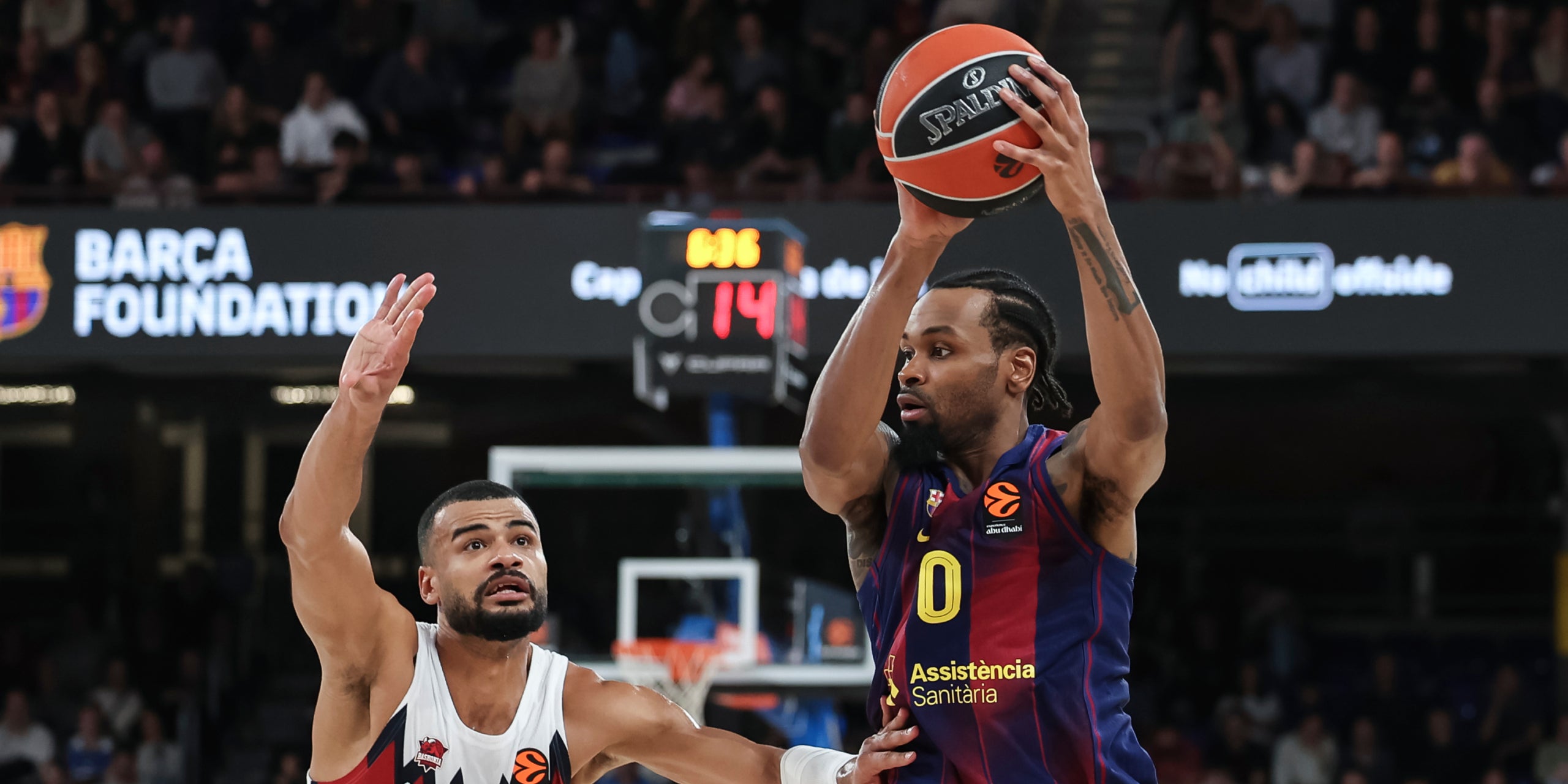 Timothé Luwawu-Cabarrot i Kevin Punter, durant un Barça-Baskonia | Europa Press