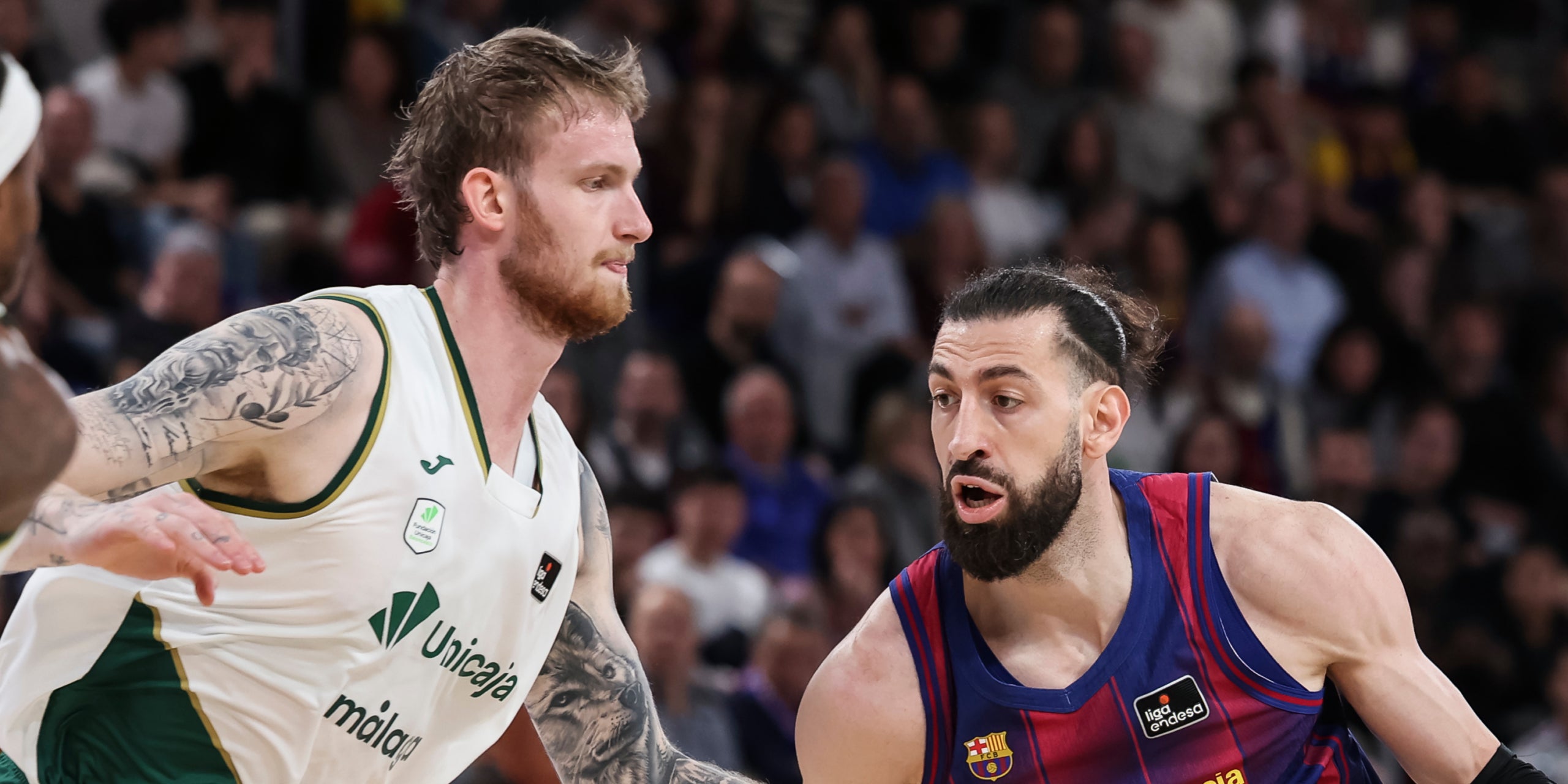 Olek Balcerowski i Toko Shengelia, durant un Barça-Unicaja | Europa Press