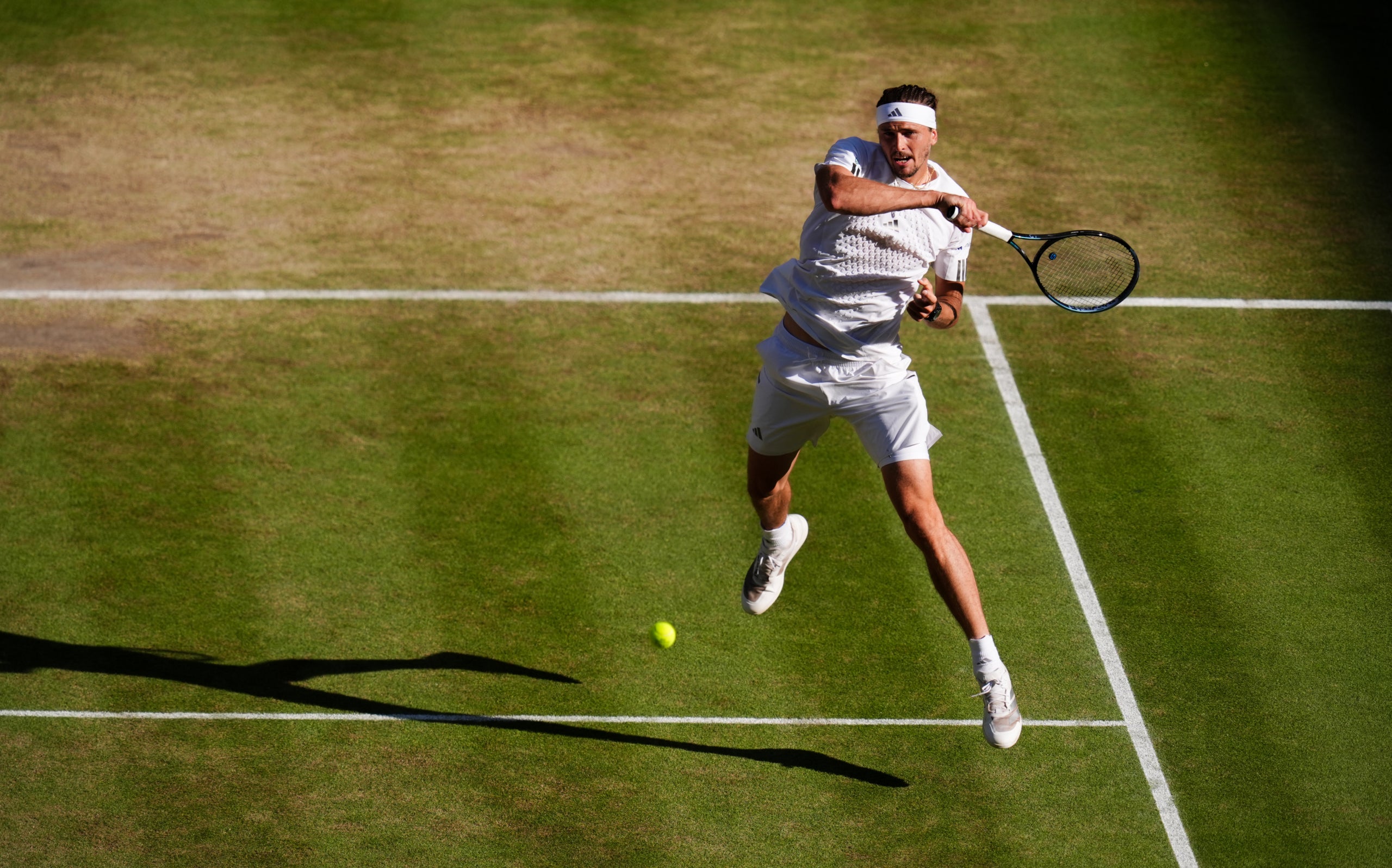 Zverev ha caigut després d'haver guanyat el Roland Garros. | Europa Press