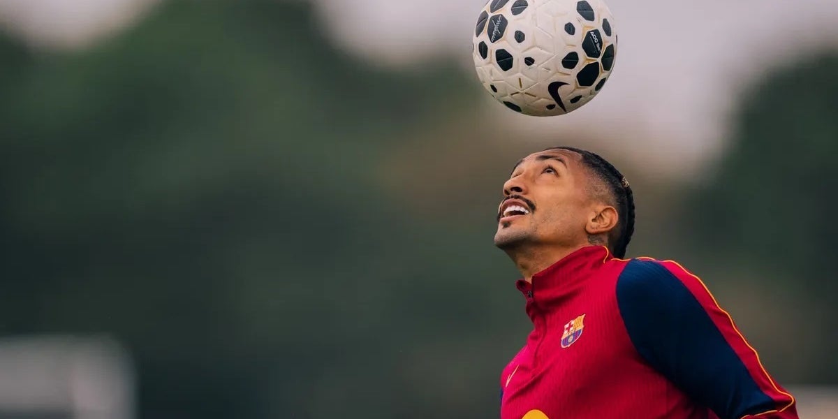 Raphinha, durant un entrenament amb el Barça | Europa Press