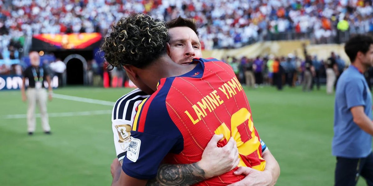 L'abraçada entre Lamine Yamal i Leo Messi després de la final del Mundial 2026 entre Espanya i l'Argentina | FIFA