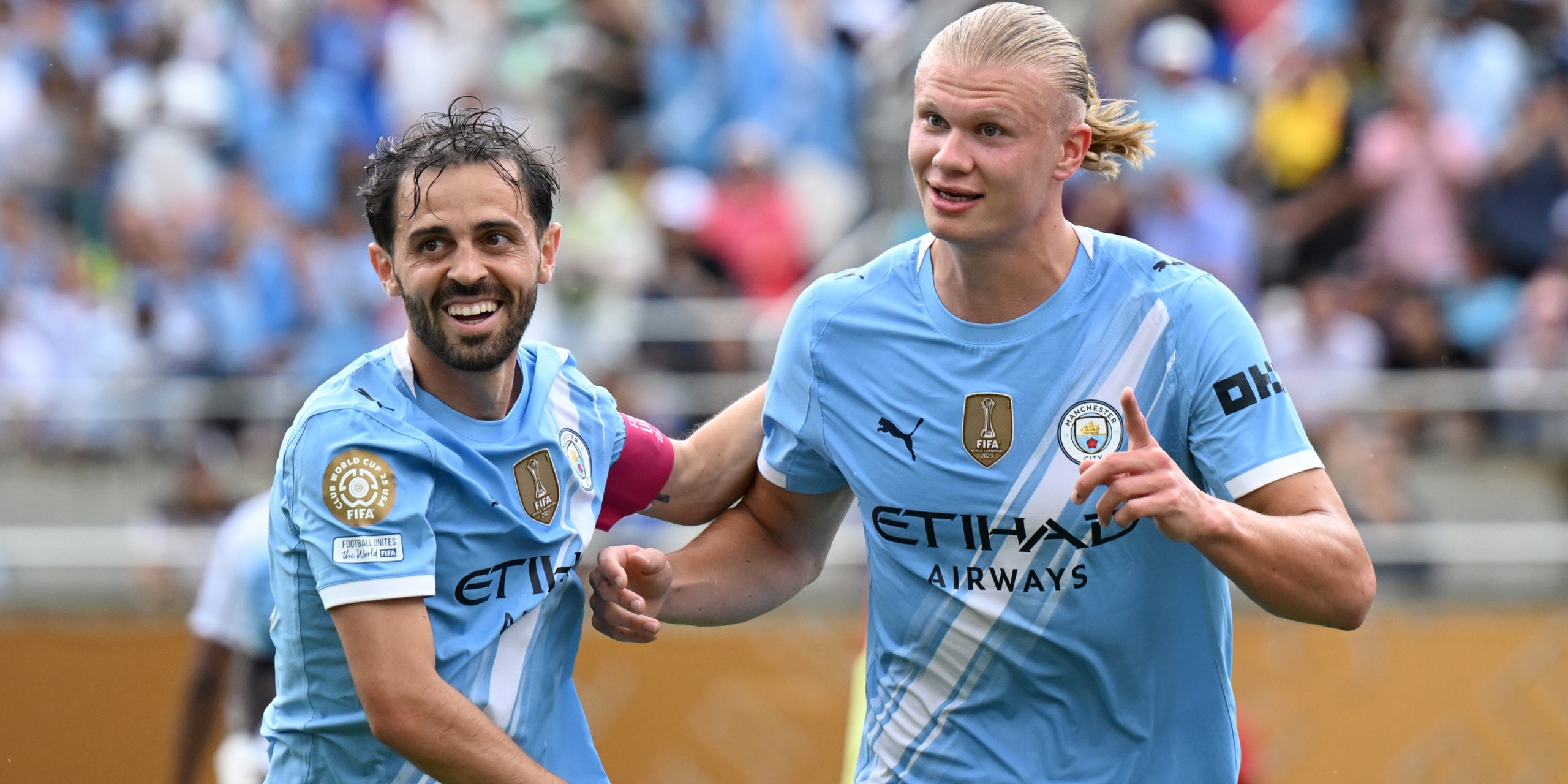 Bernardo Silva i Haaland, durant un partit del Manchester City | Europa Press