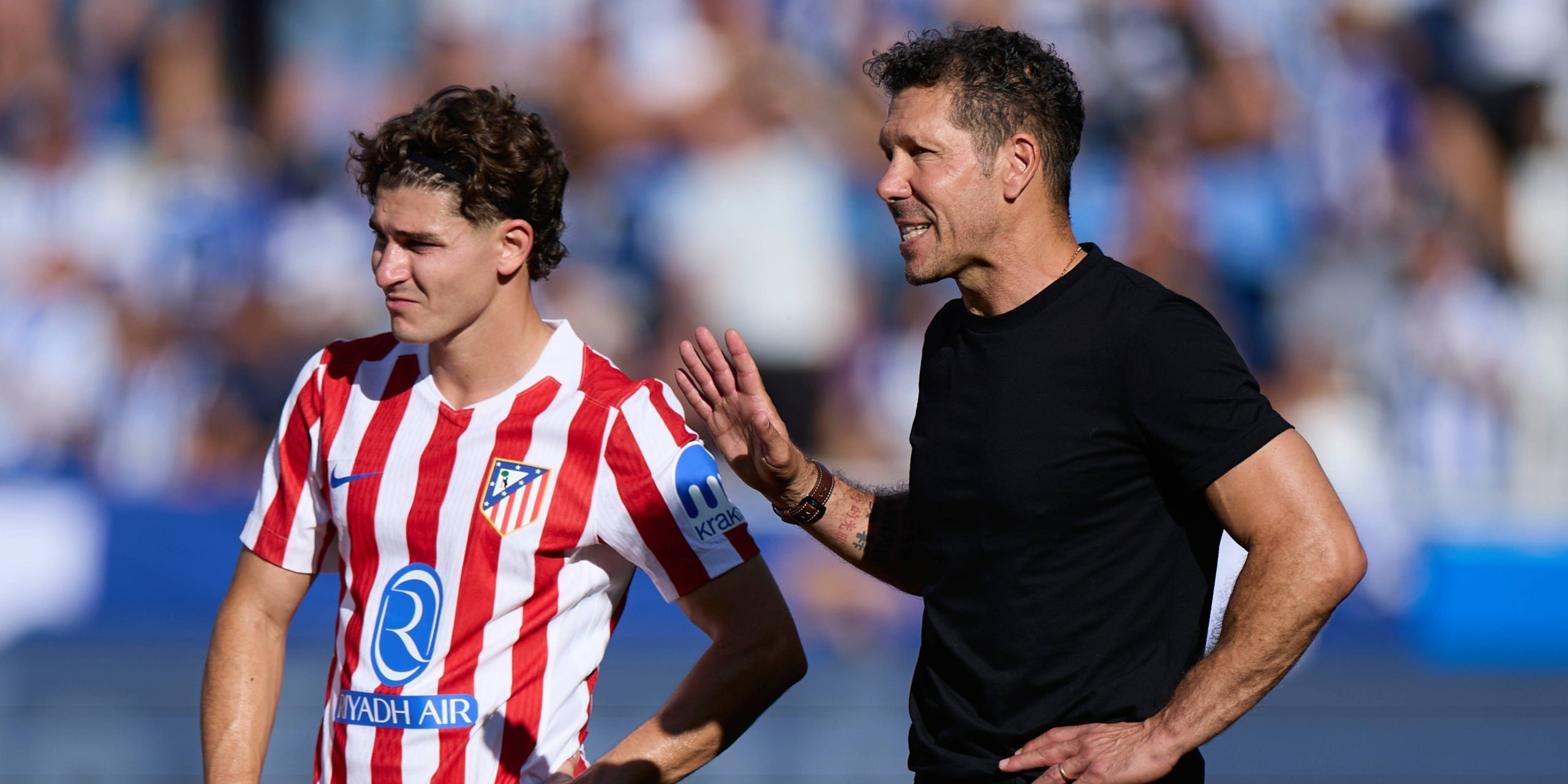 Julián Álvarez i Diego Pablo Simeone. | Europa Press