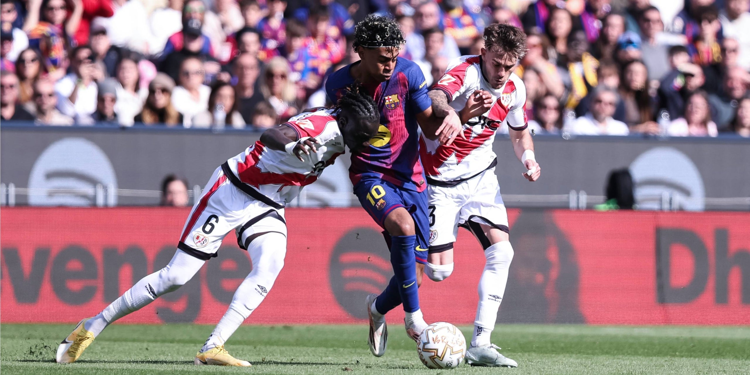 Lamine Yamal, durant un partit contra el Rayo Vallecano al Camp Nou | Europa Press