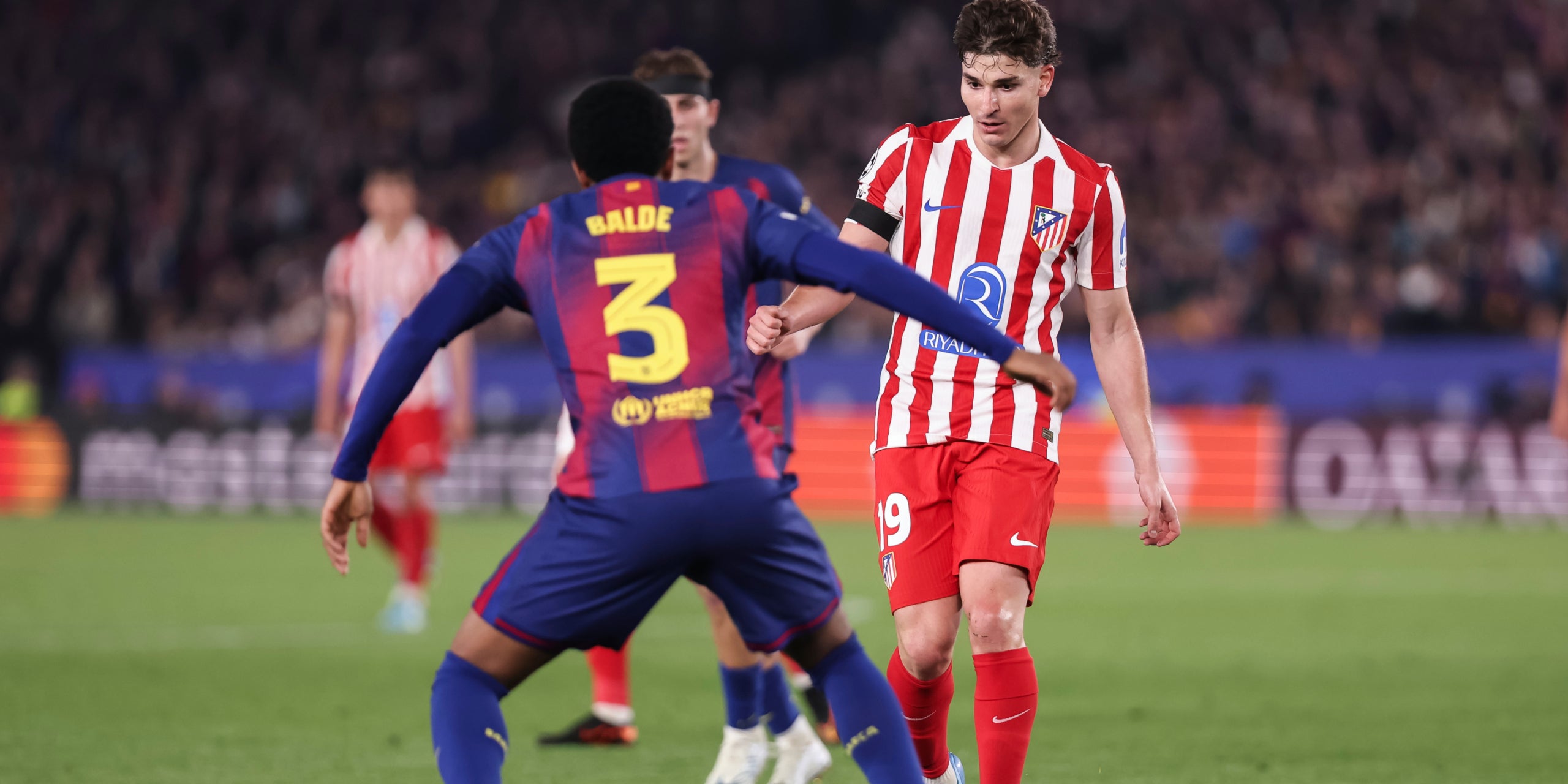 Julián Alvarez, durant un partit contra el Barça | Europa Press