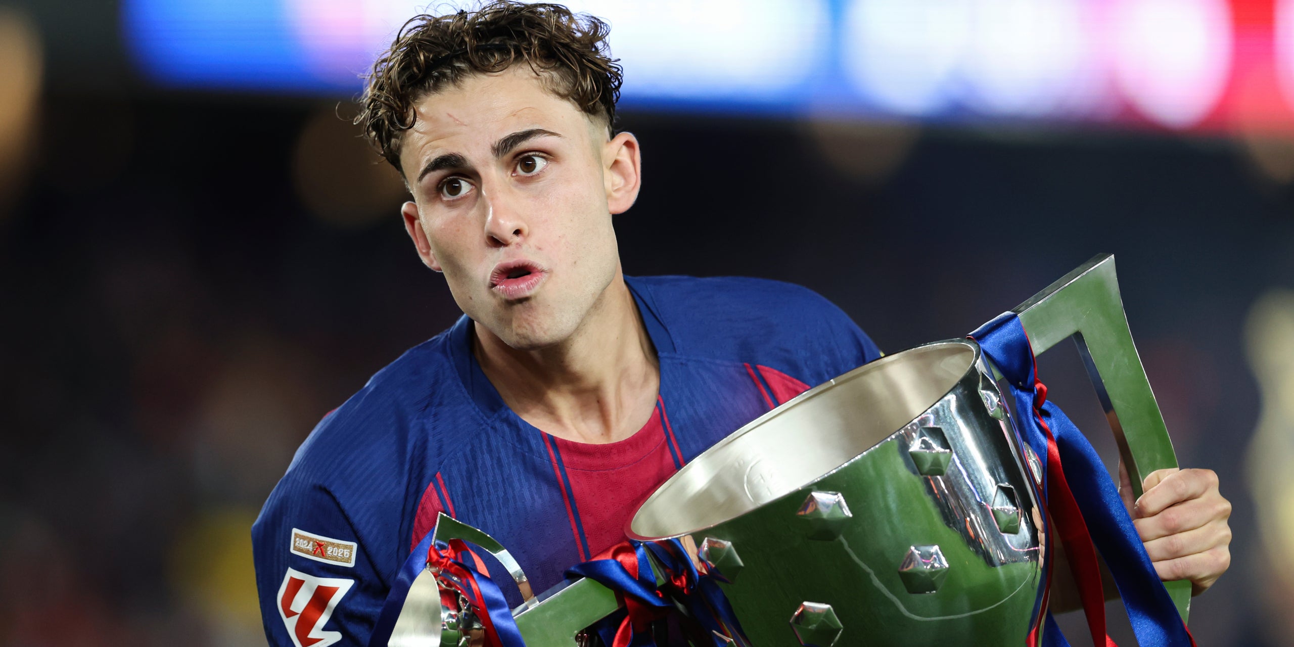 Fermín López, amb el trofeu de campió de Lliga | Europa Press
