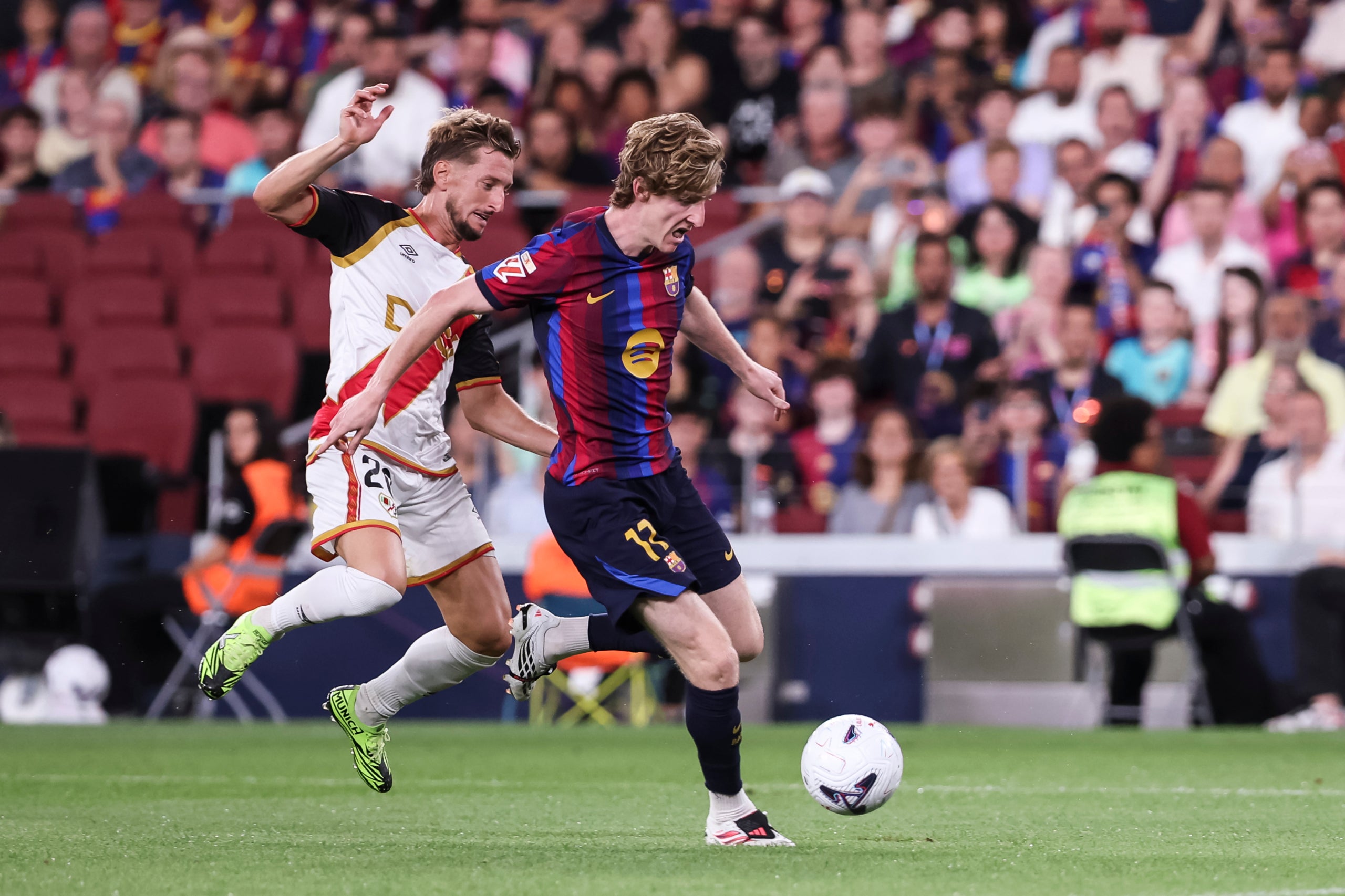 Anthony Gordon, durant el Barça-Rayo Vallecano | Europa press