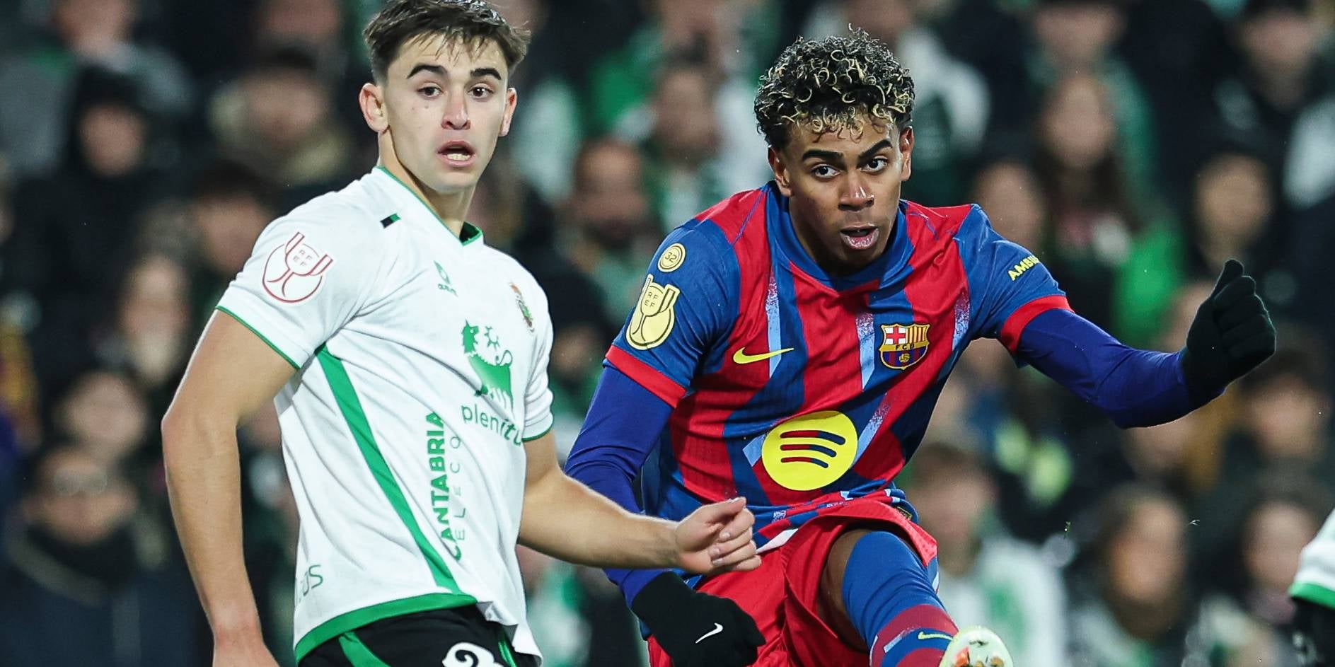 Lamine Yamal, durant el Racing-Barça de Copa de la temporada passada | Europa Press
