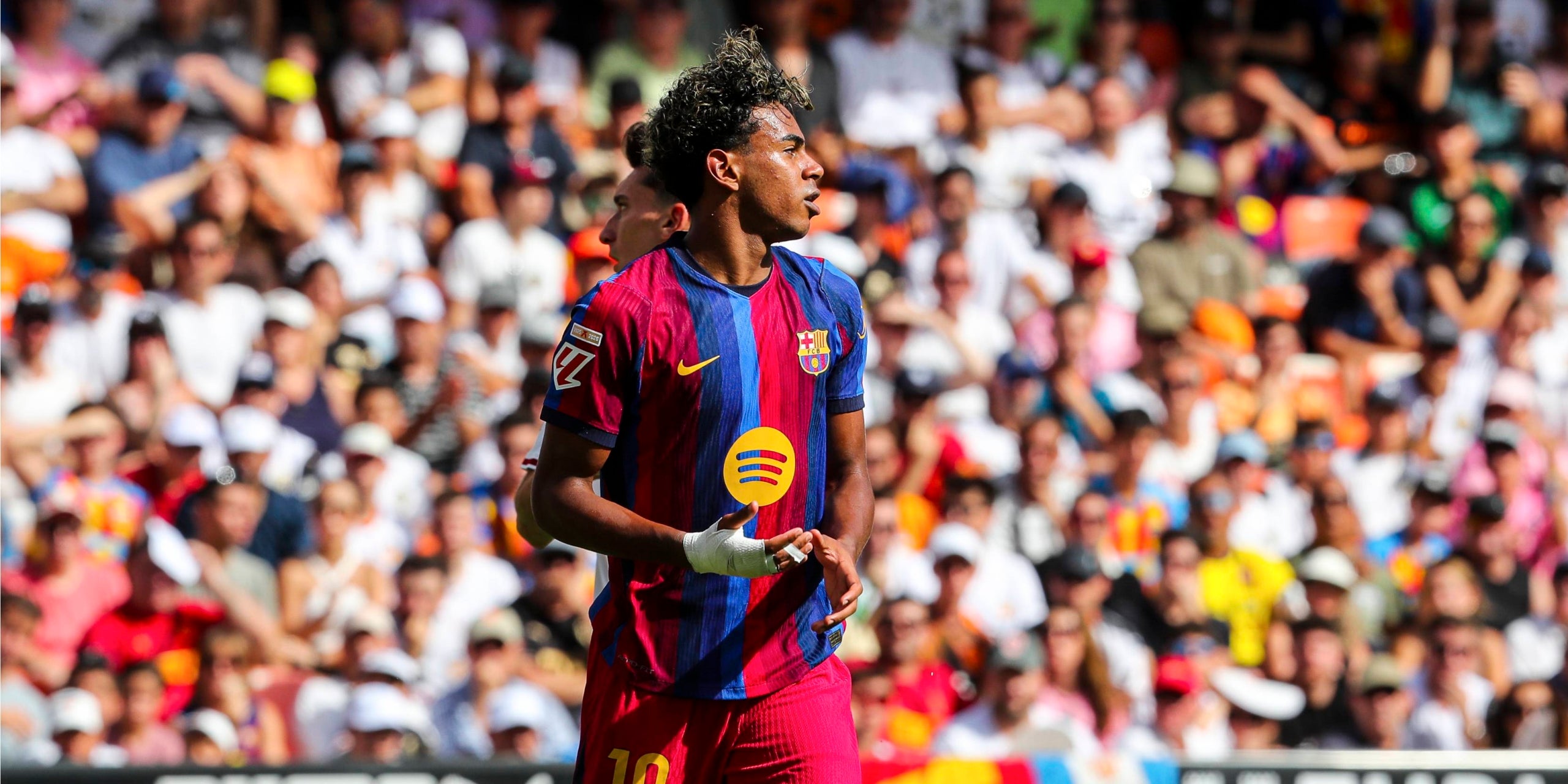 Lamine Yamal, doblet a Mestalla. | Europa Press
