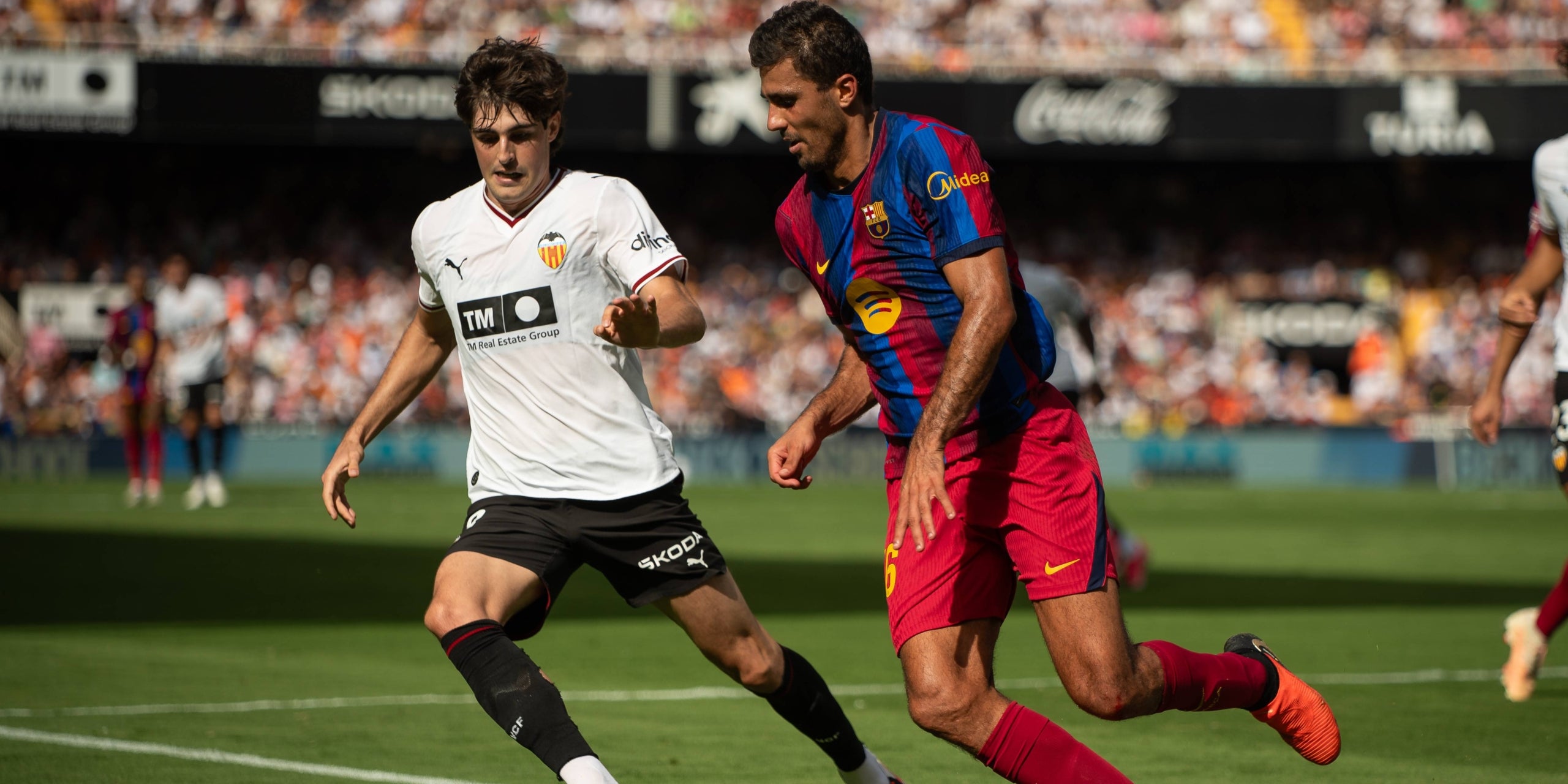 Rodri, durant el València-Barça a Mestalla | Europa Press