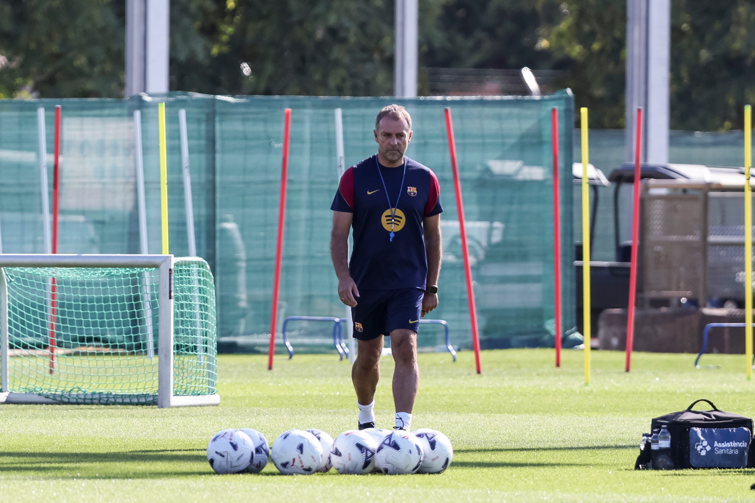 Hansi Flick, a l'entrenament previ al Levante-Barça. | Europa Press
