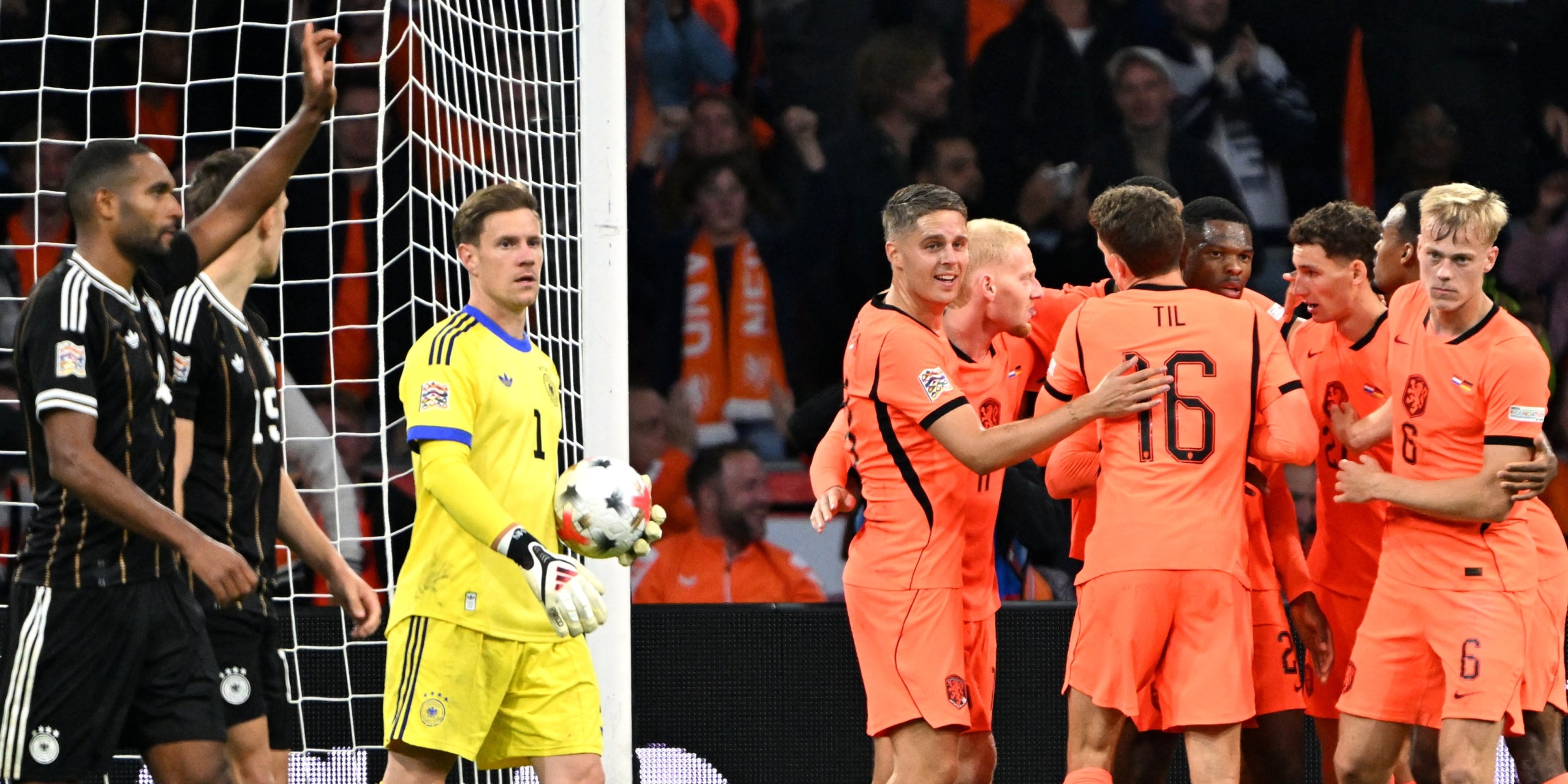 La selecció dels Països Baixos, celebrant un gol contra l'Alemanya de Ter Stegen | Europa Press