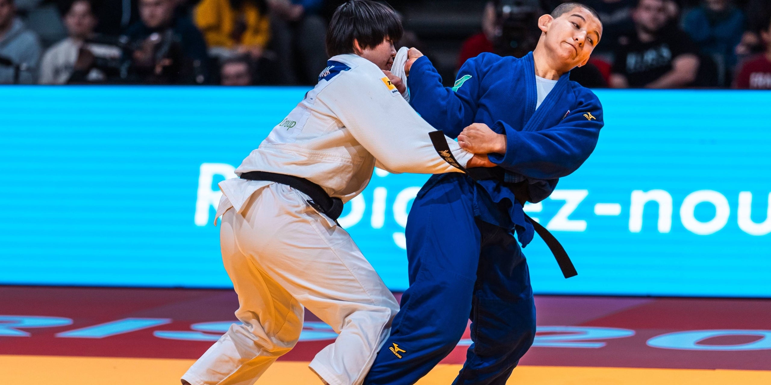 Ai Tsunoda, vestida de blau, durant una competició de judo | Europa Press
