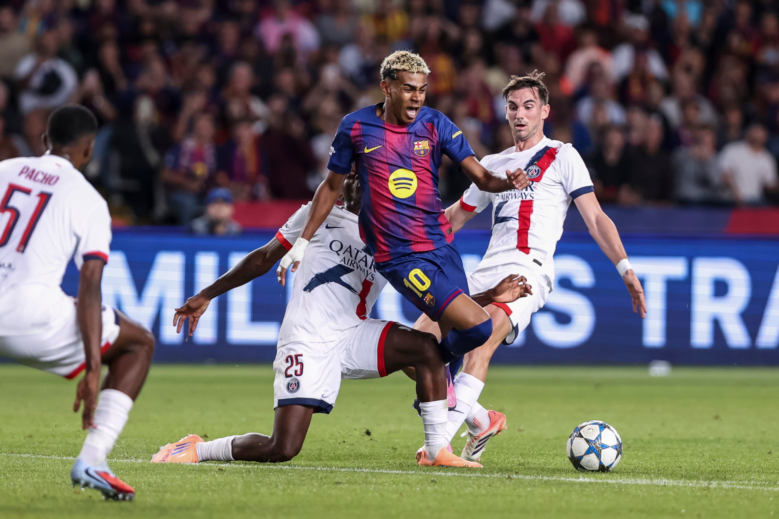 Lamine Yamal, durant un partit contra el PSG | Europa Press
