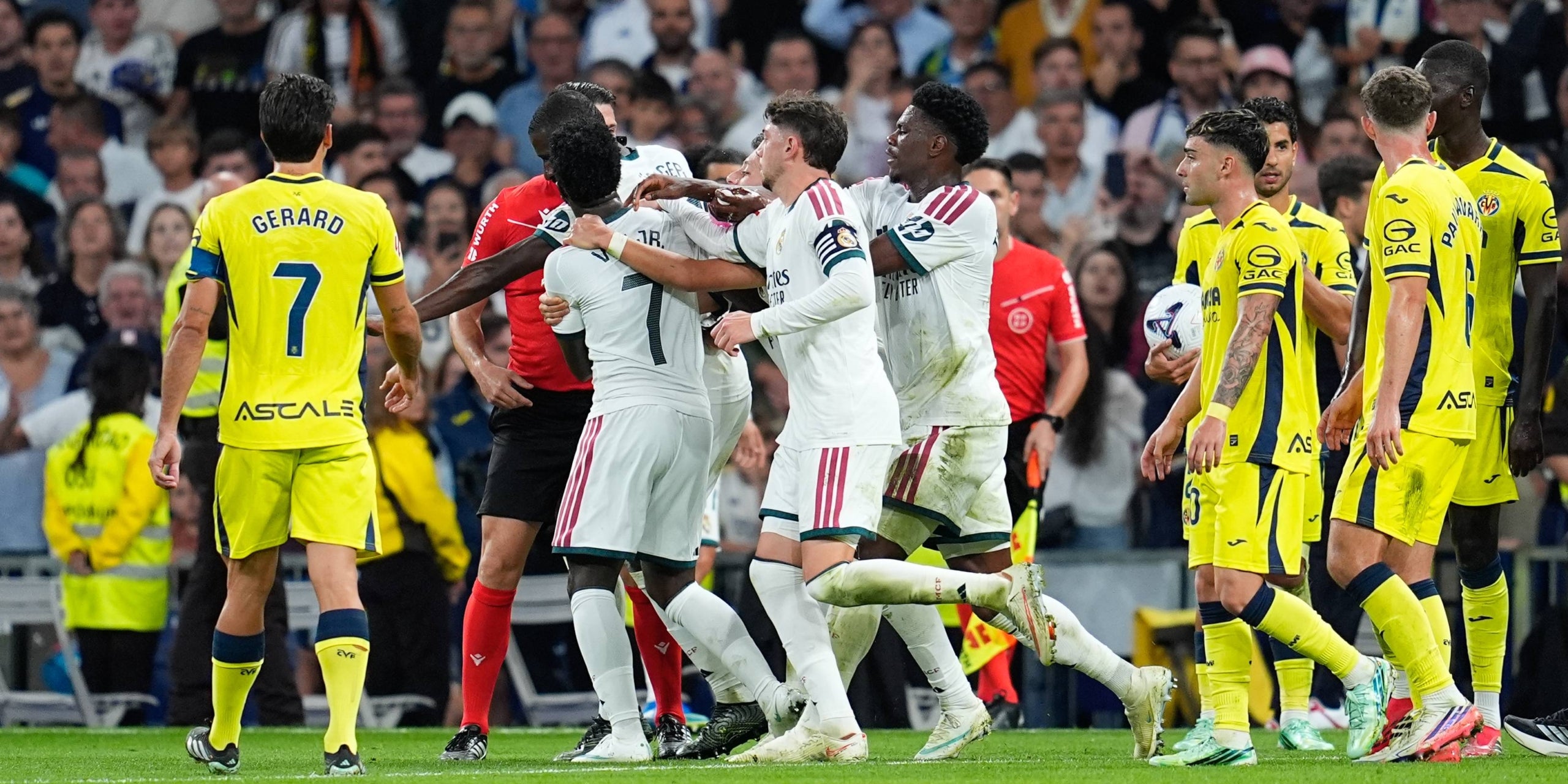 El moment de l'expulsió de Vinícius. | Europa Press