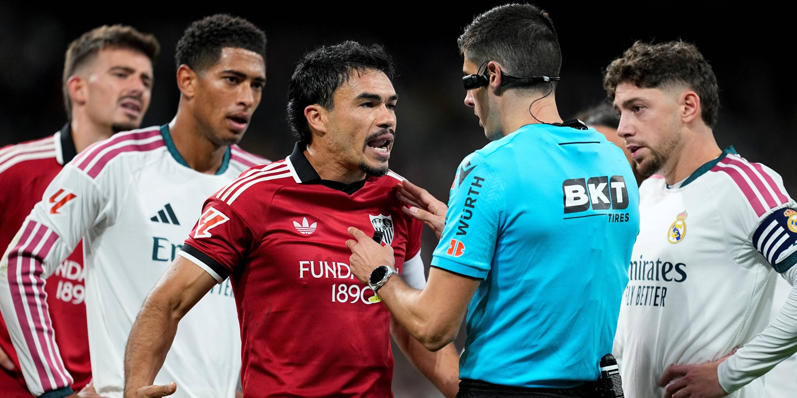 Els jugadors del Madrid i del Sevilla, durant el partit | Europa Press