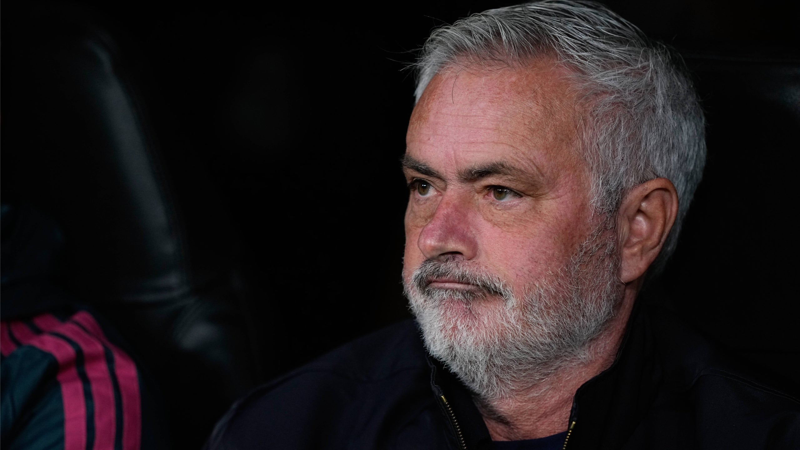 José Mourinho, a la banqueta del Madrid | Europa Press