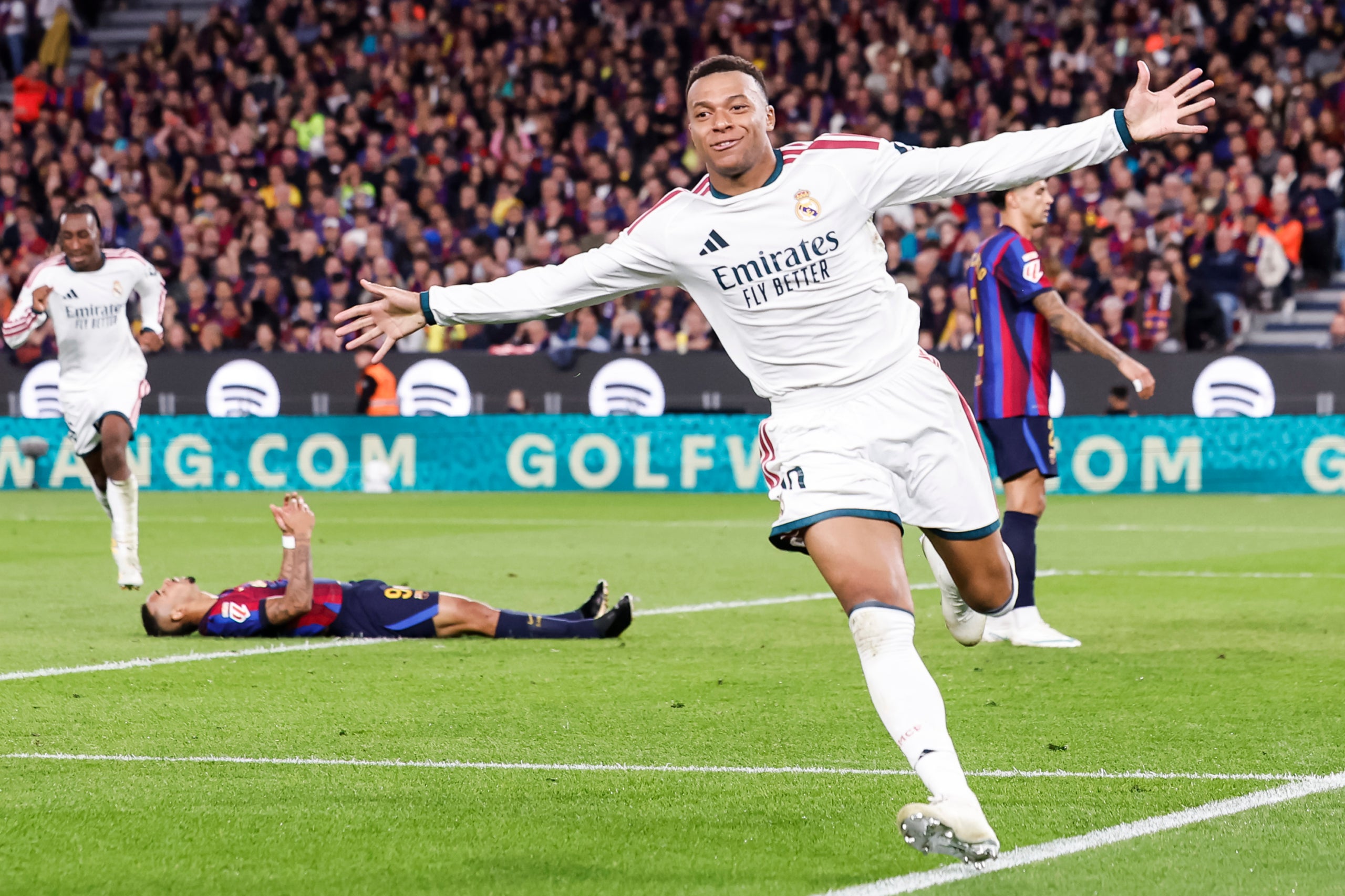 Mbappé, després del seu segon gol. | Europa Press