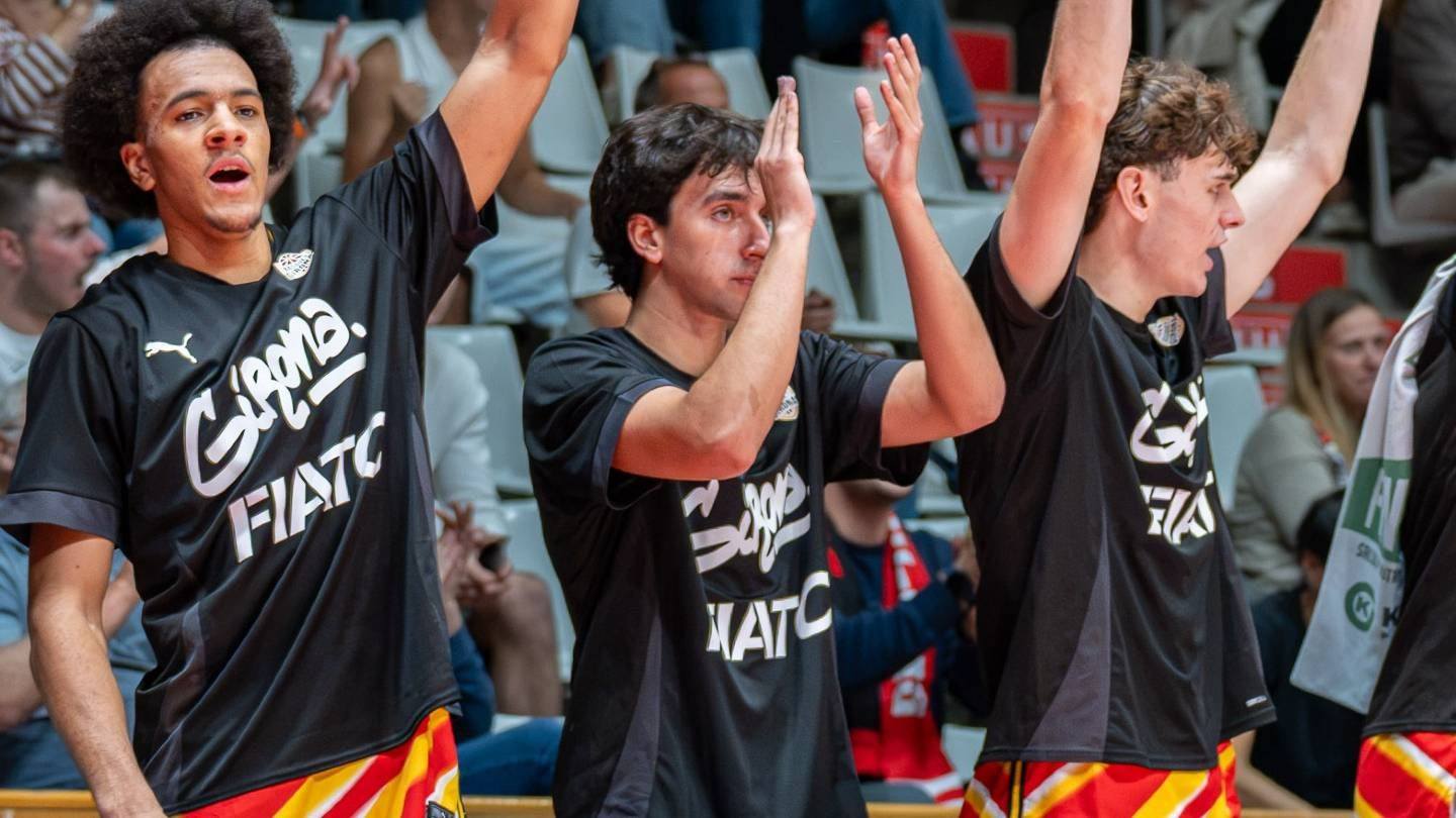 Els jugadors del Girona, celebrant un triple | Bàsquet Girona